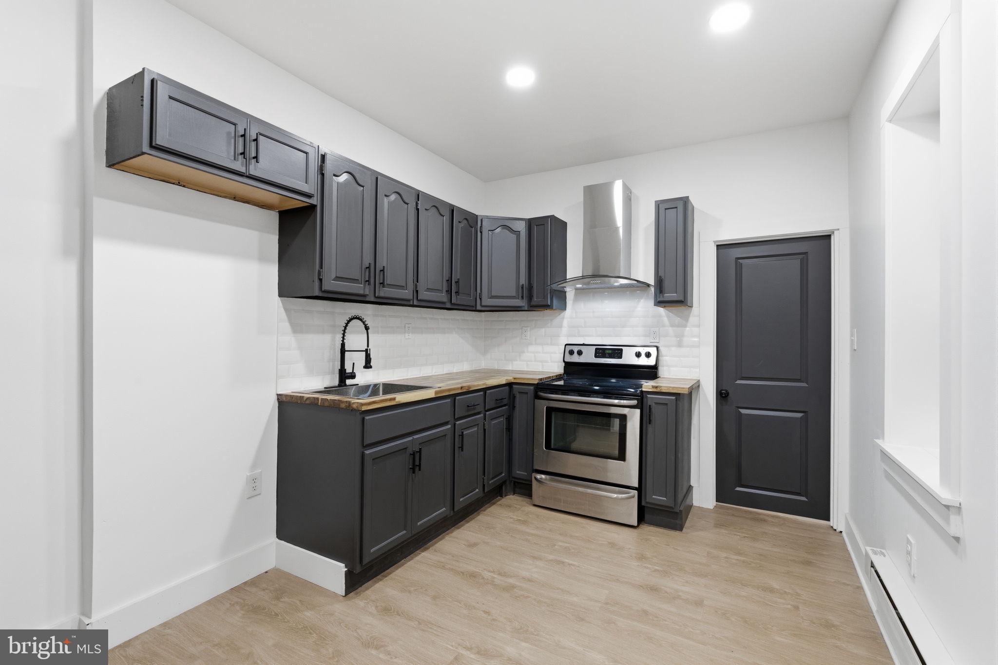 KENSINGTON - Residential