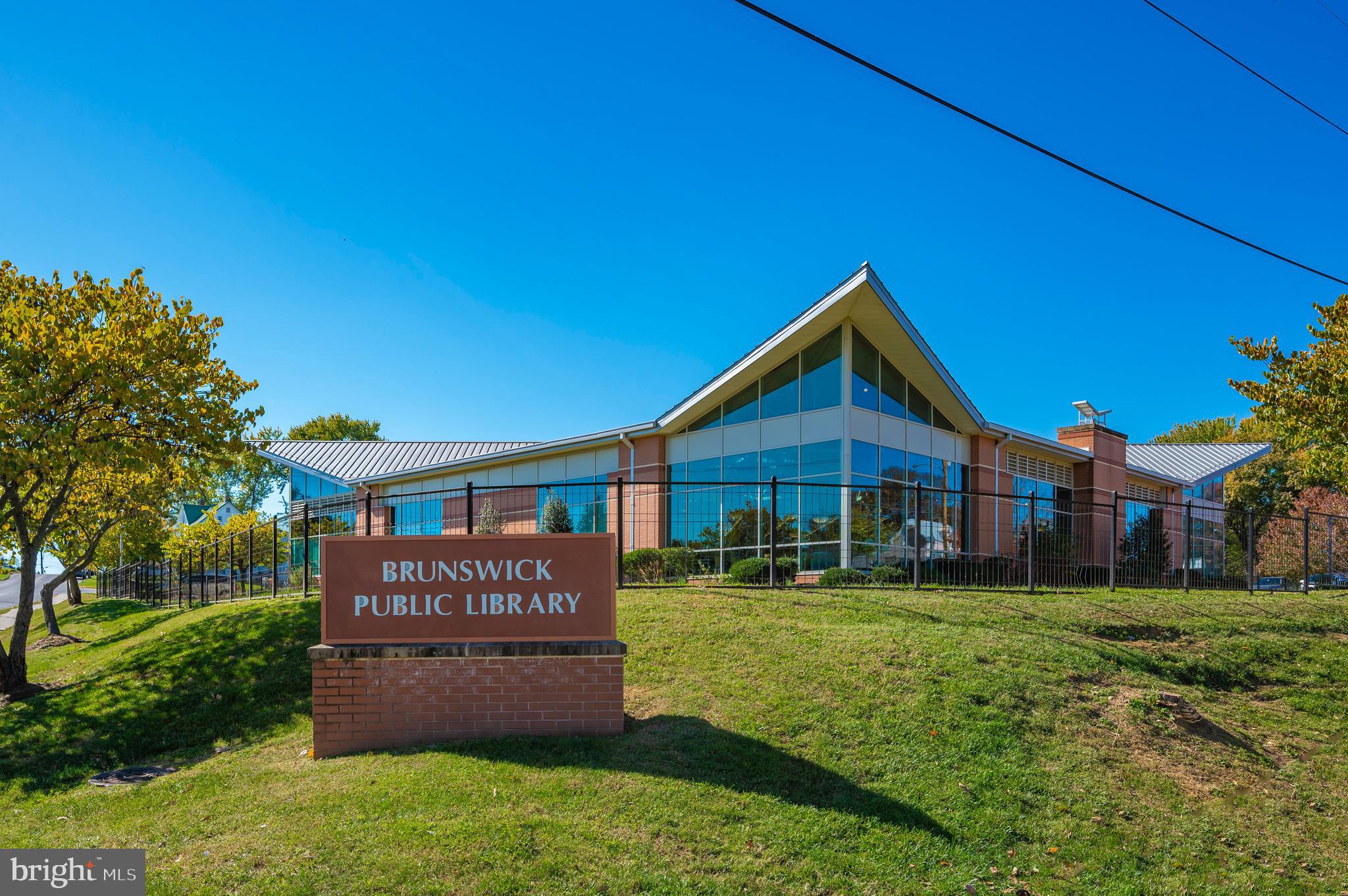 BRUNSWICK - Residential