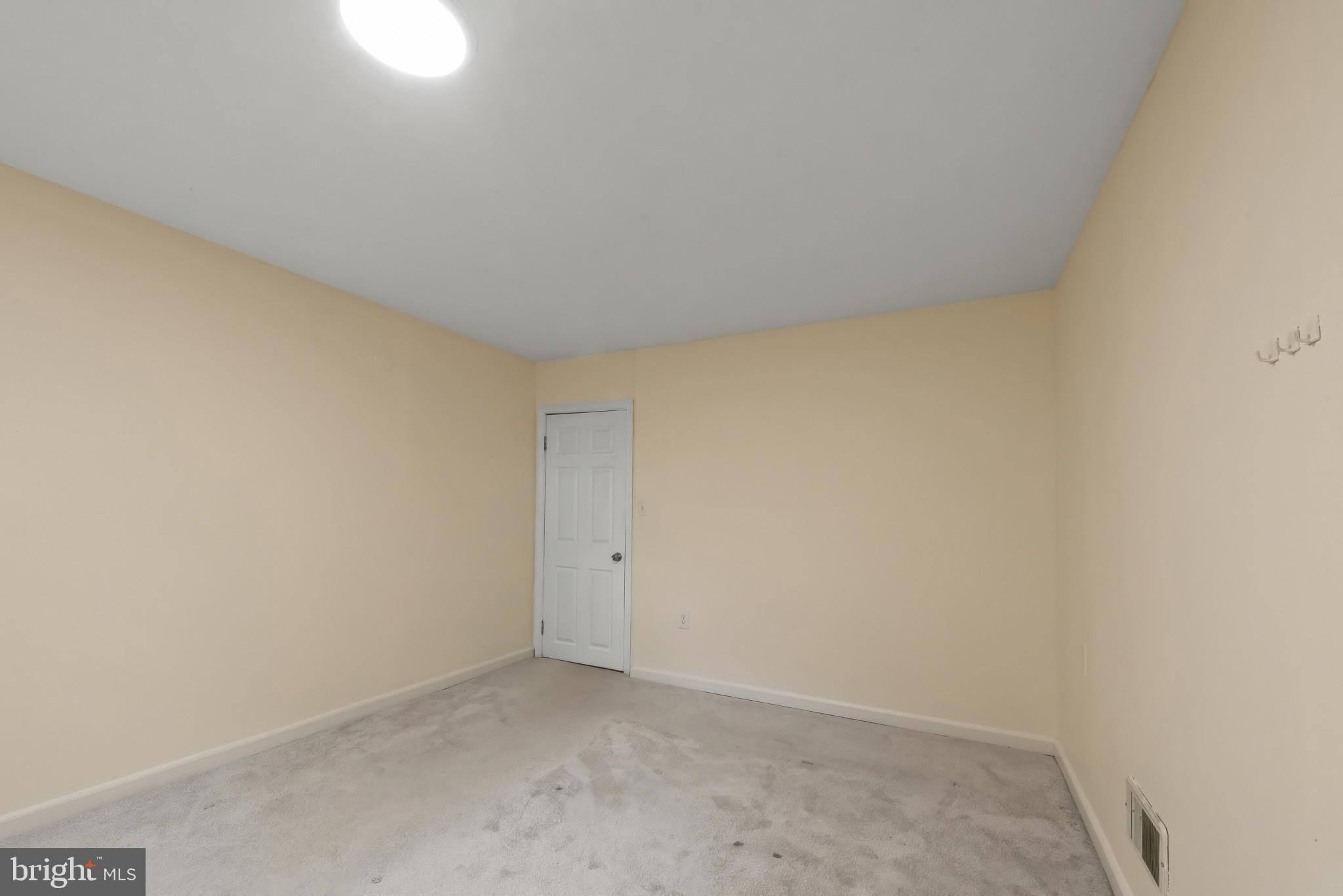 SILVER CREEK - Residential Lease