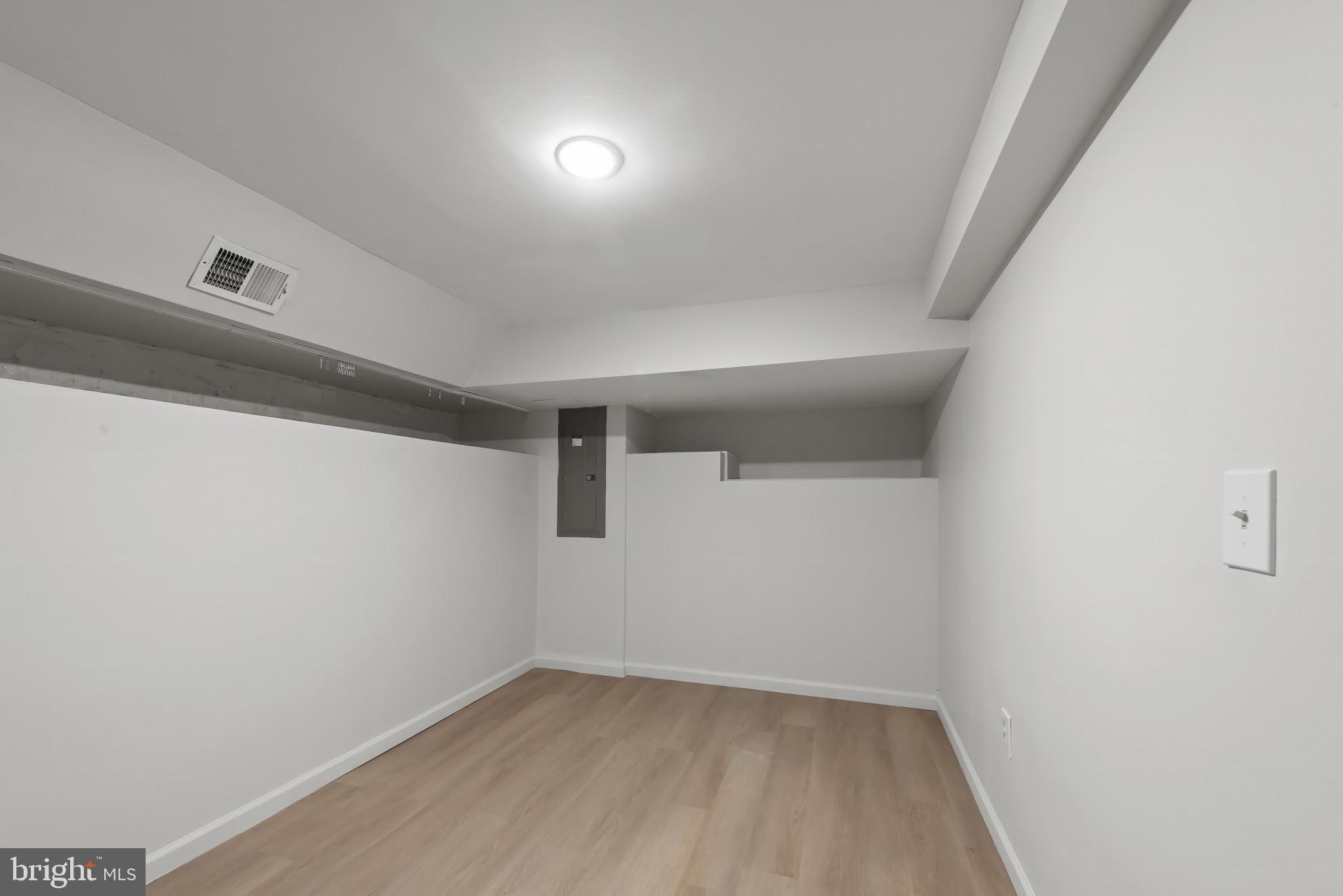 SILVER CREEK - Residential Lease