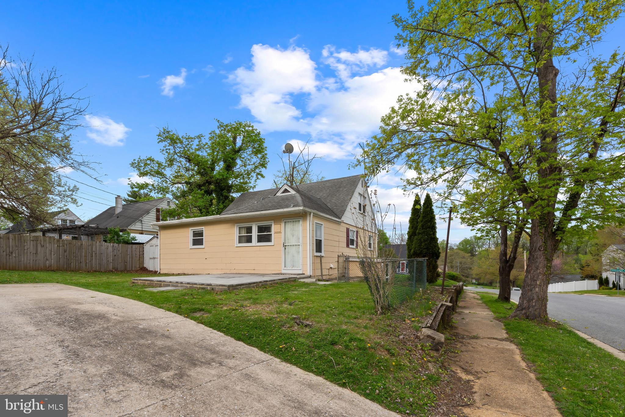 SILVER CREEK - Residential Lease
