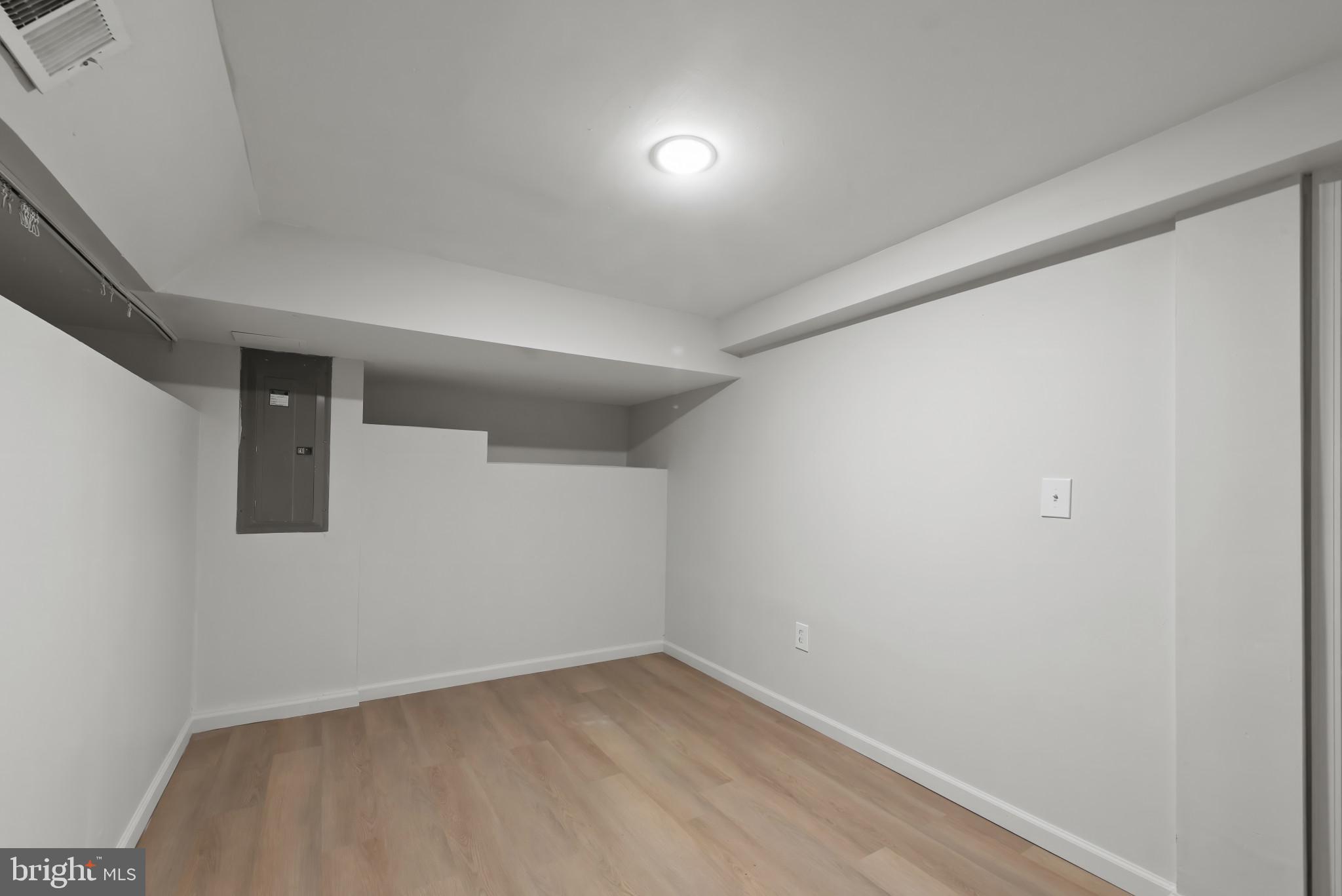SILVER CREEK - Residential Lease