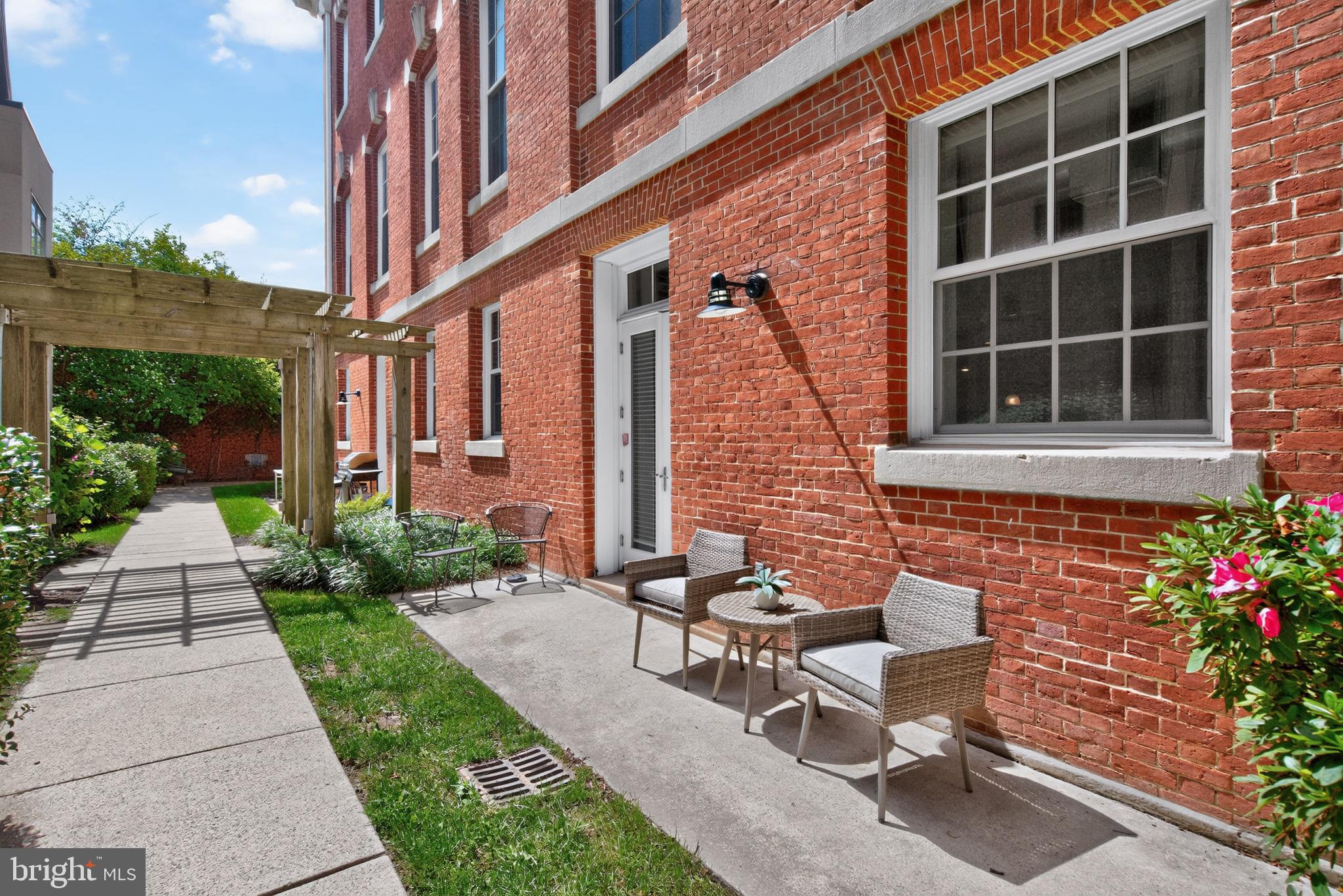 2035 2ND STREET NW GL08