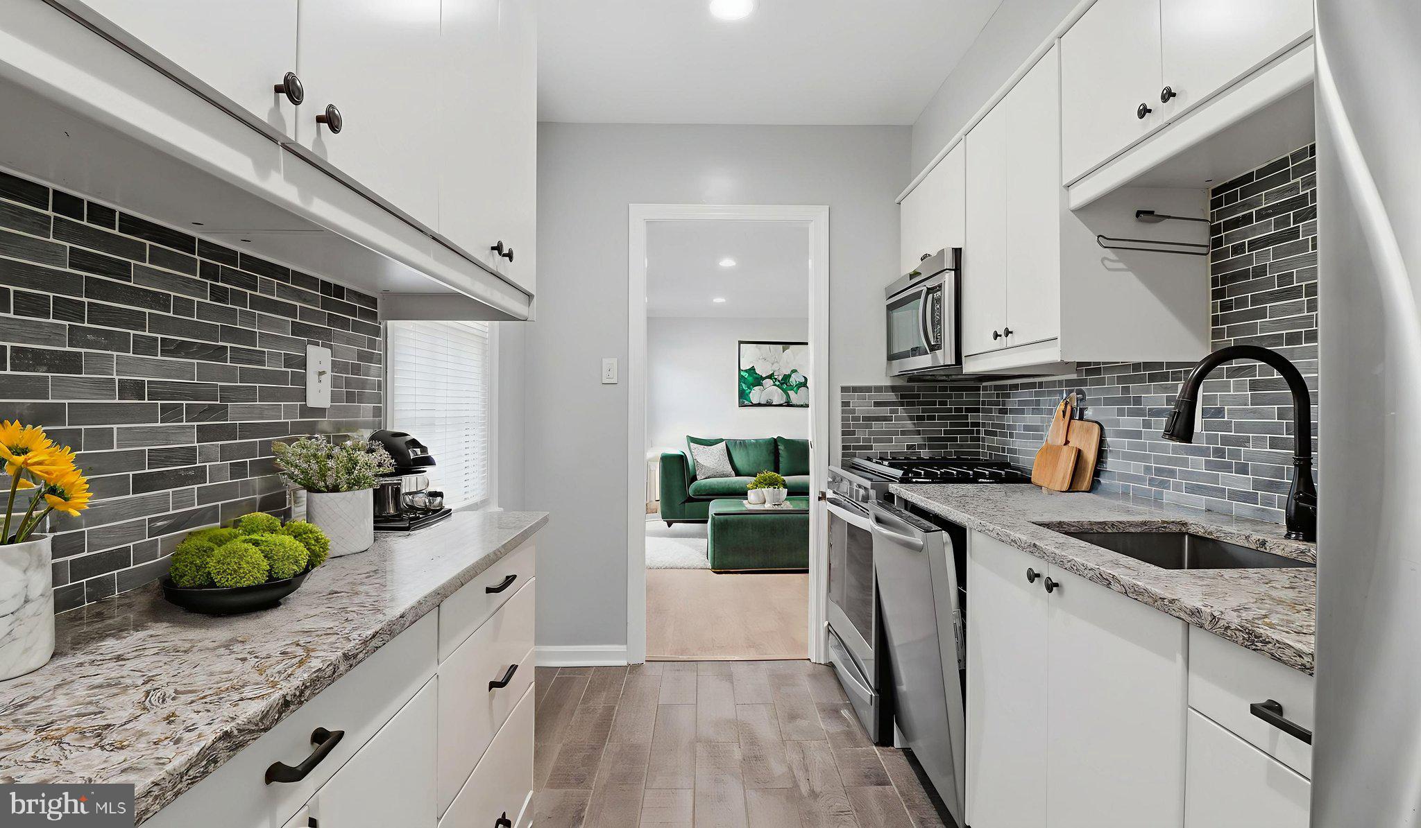 FREDERICK COURTS - Residential Lease