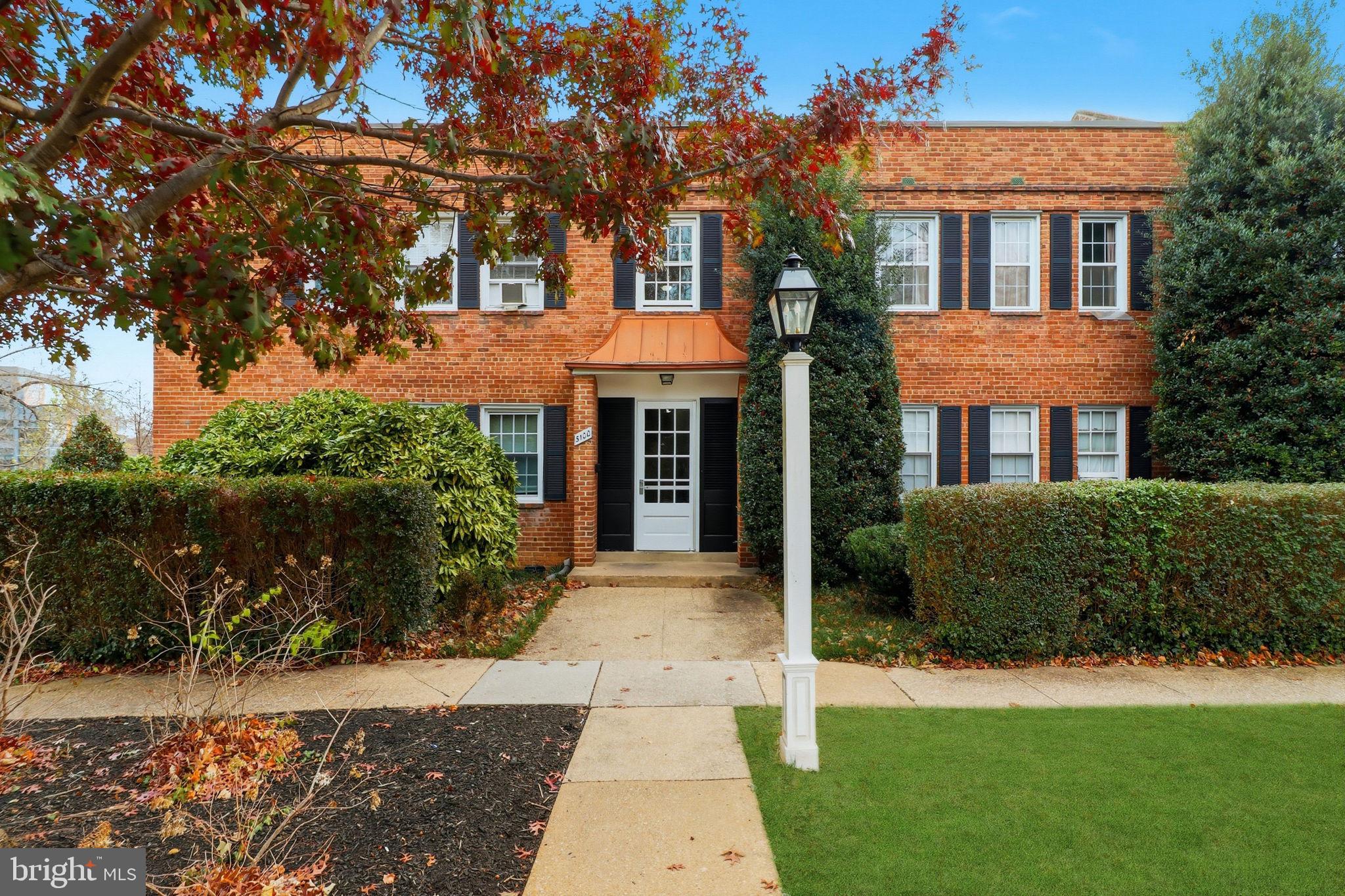 FREDERICK COURTS - Residential Lease