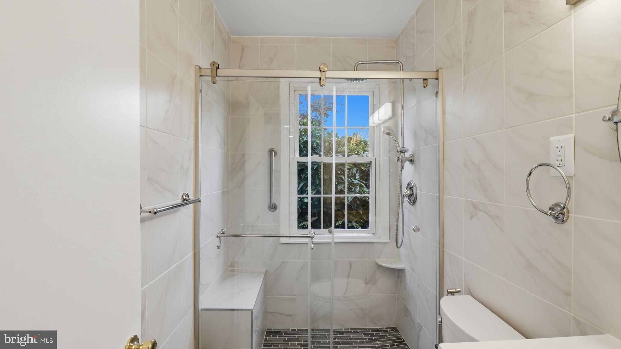 FREDERICK COURTS - Residential Lease