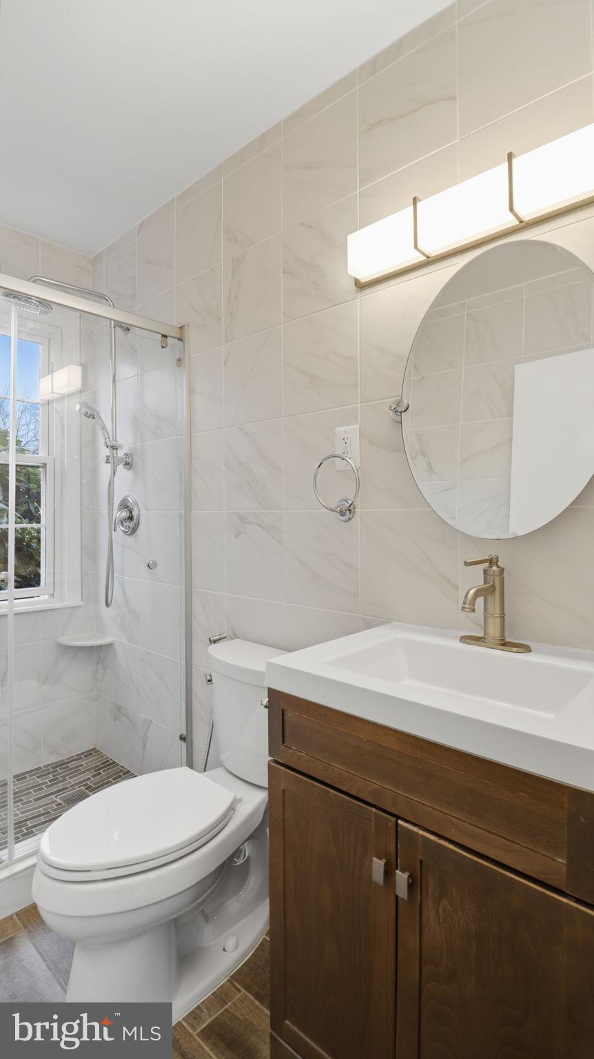 FREDERICK COURTS - Residential Lease