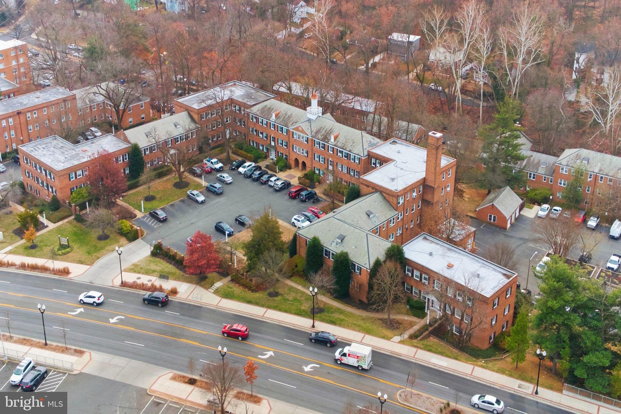 FREDERICK COURTS - Residential Lease