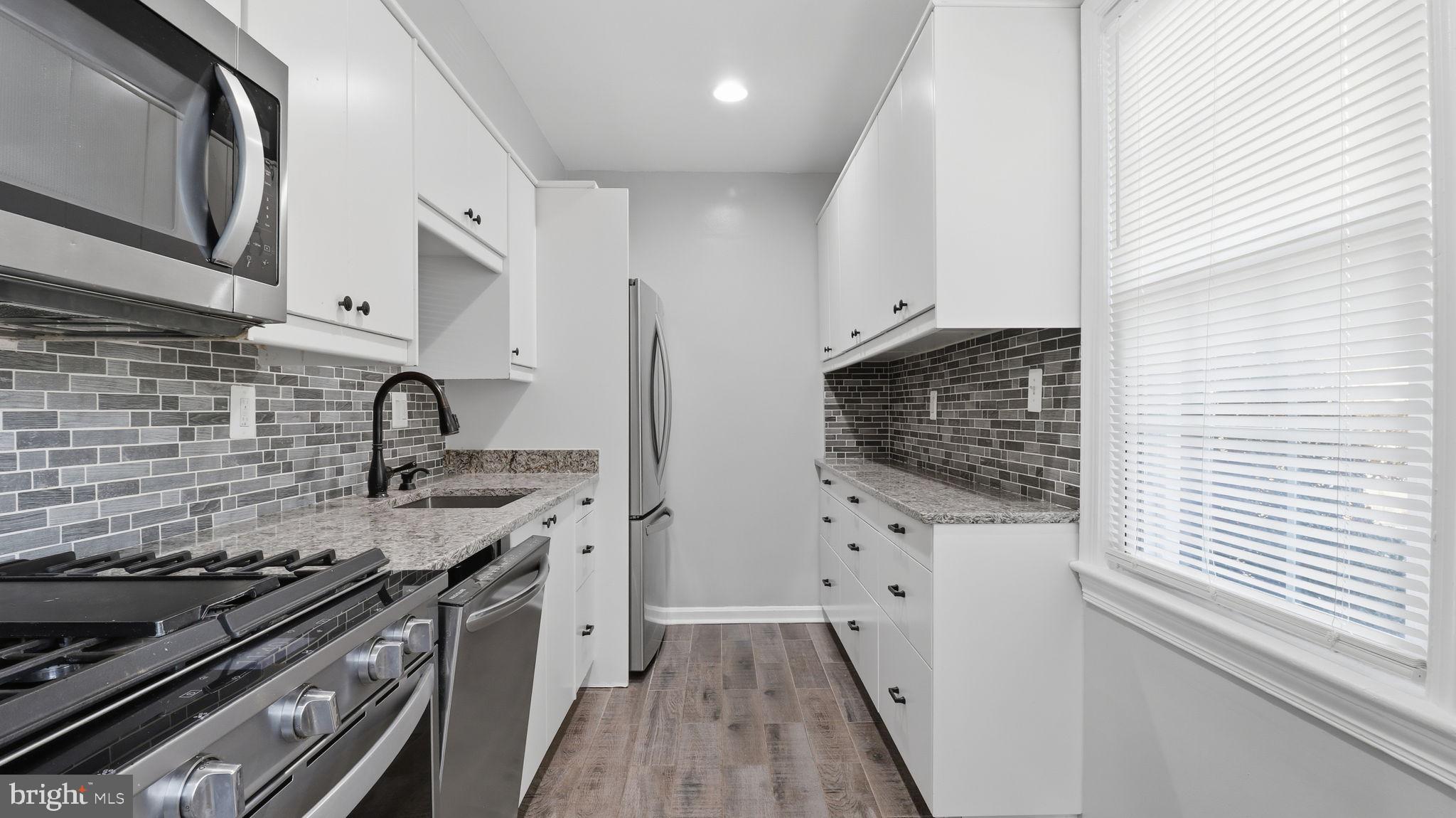 FREDERICK COURTS - Residential Lease