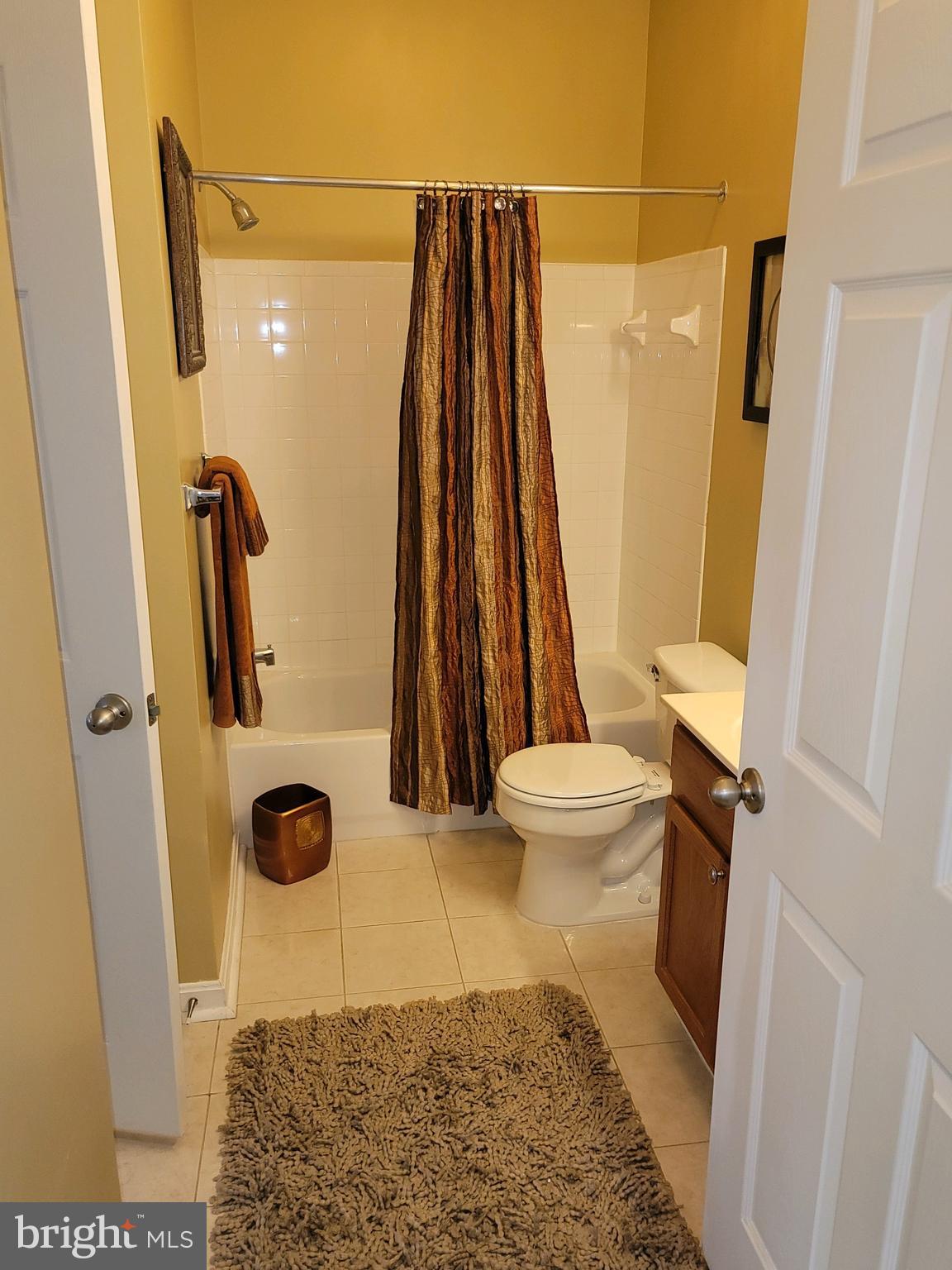 DEVON COURT - Residential