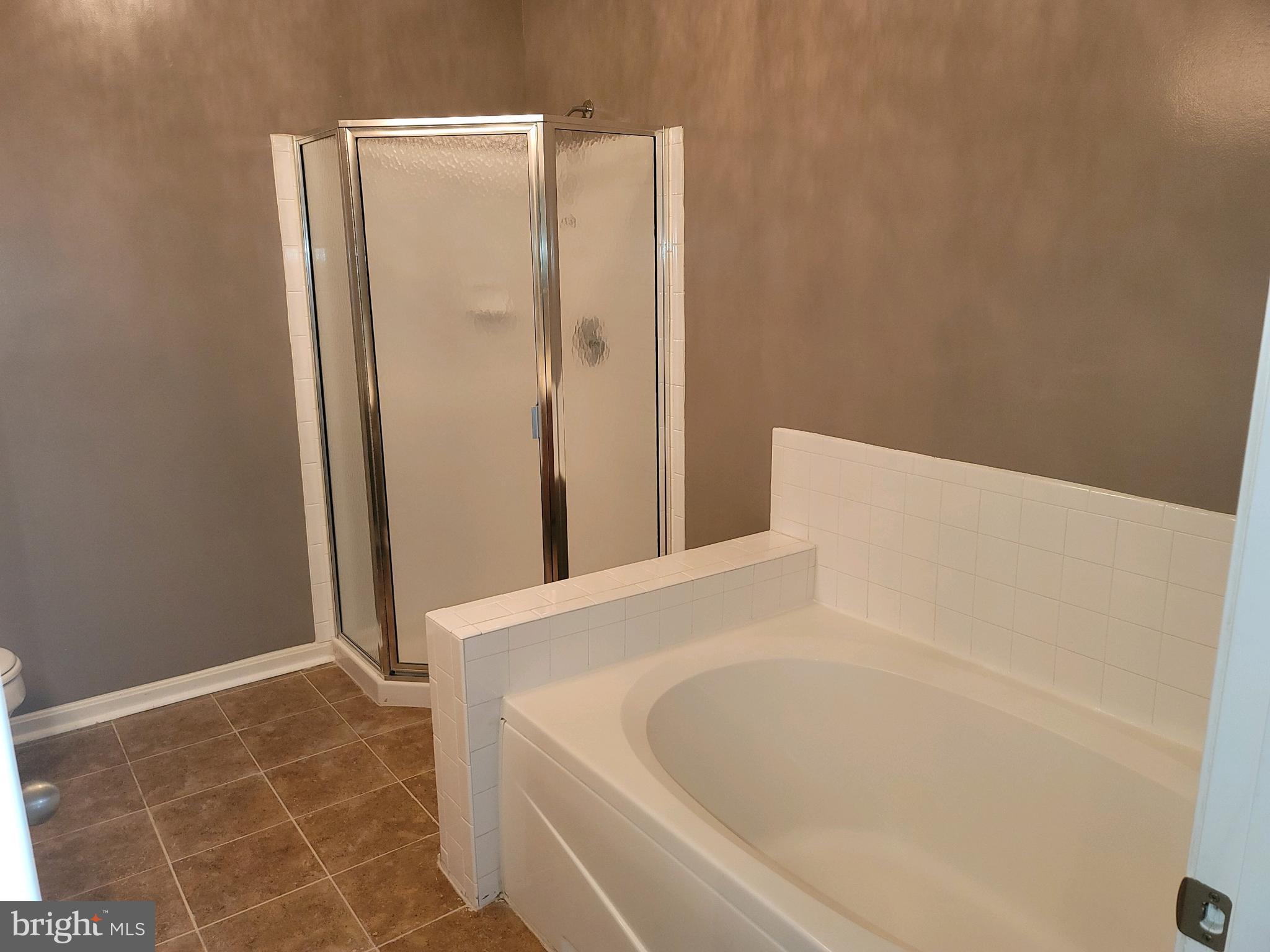 DEVON COURT - Residential