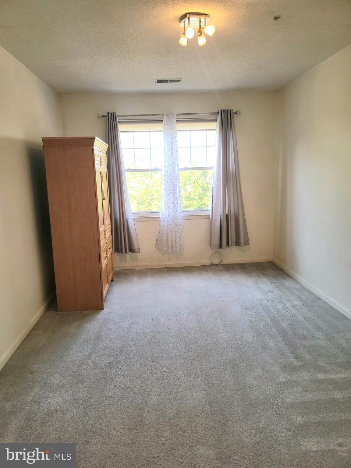 DEVON COURT - Residential