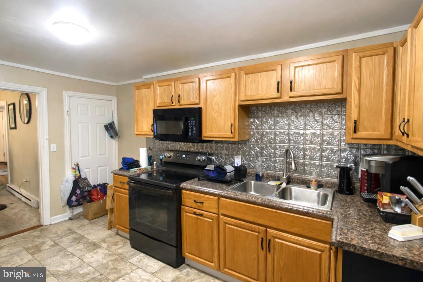 415 E 10TH STREET