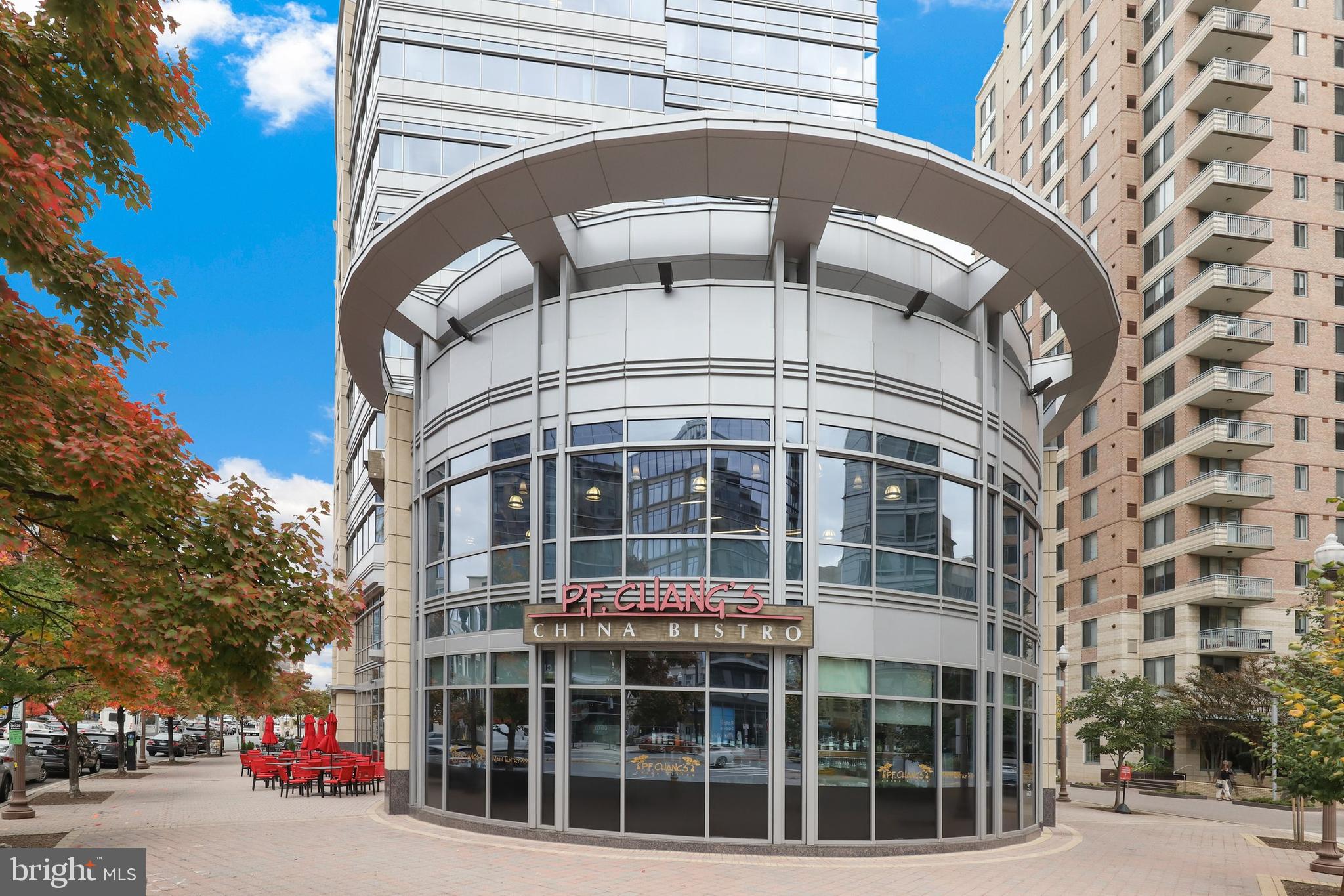 ARLINGTON OAKS - Residential Lease