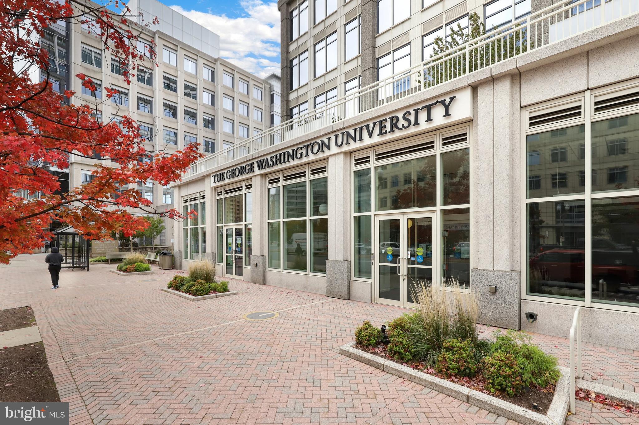 ARLINGTON OAKS - Residential Lease