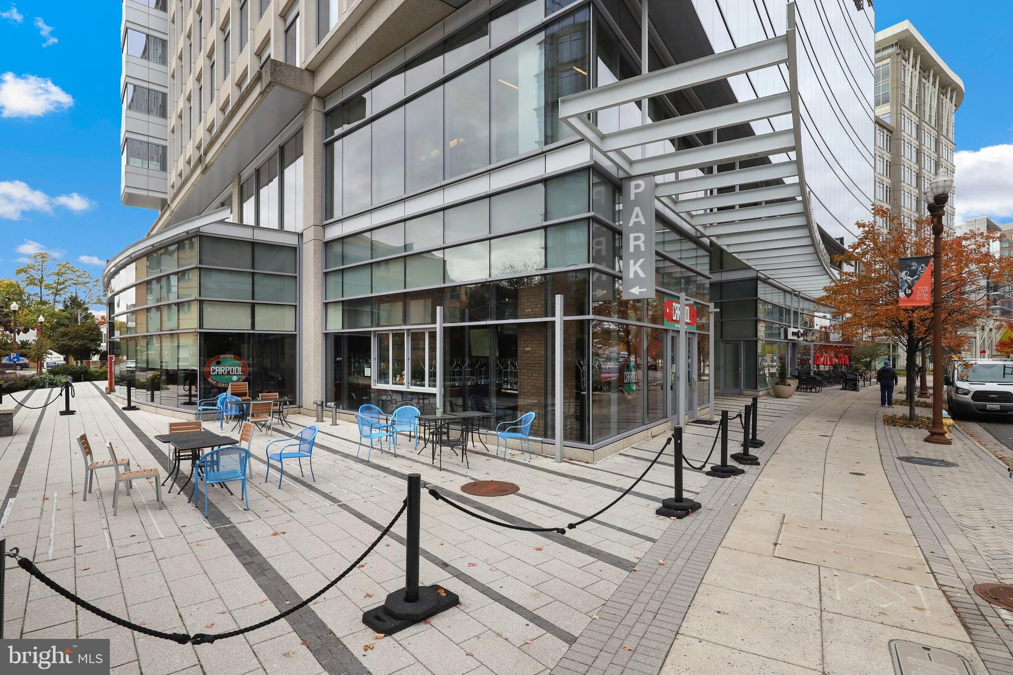 ARLINGTON OAKS - Residential Lease