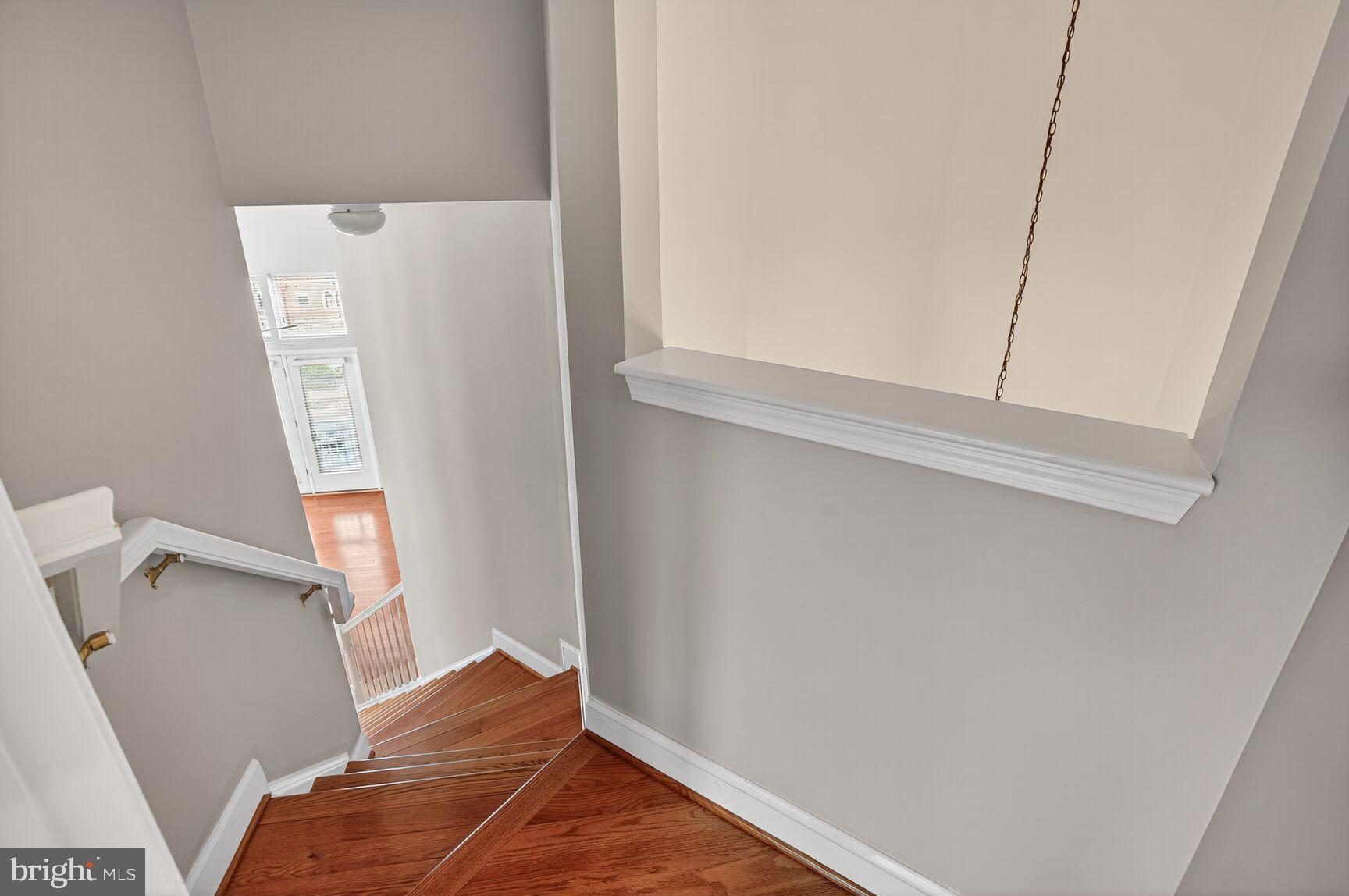 SAVOY AT RESTON TOWN CENTER - Residential