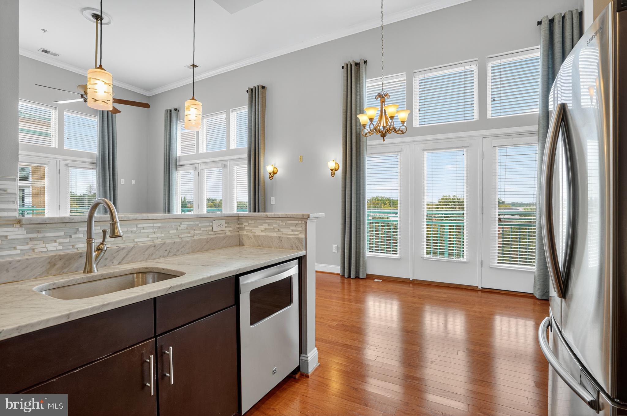 SAVOY AT RESTON TOWN CENTER - Residential