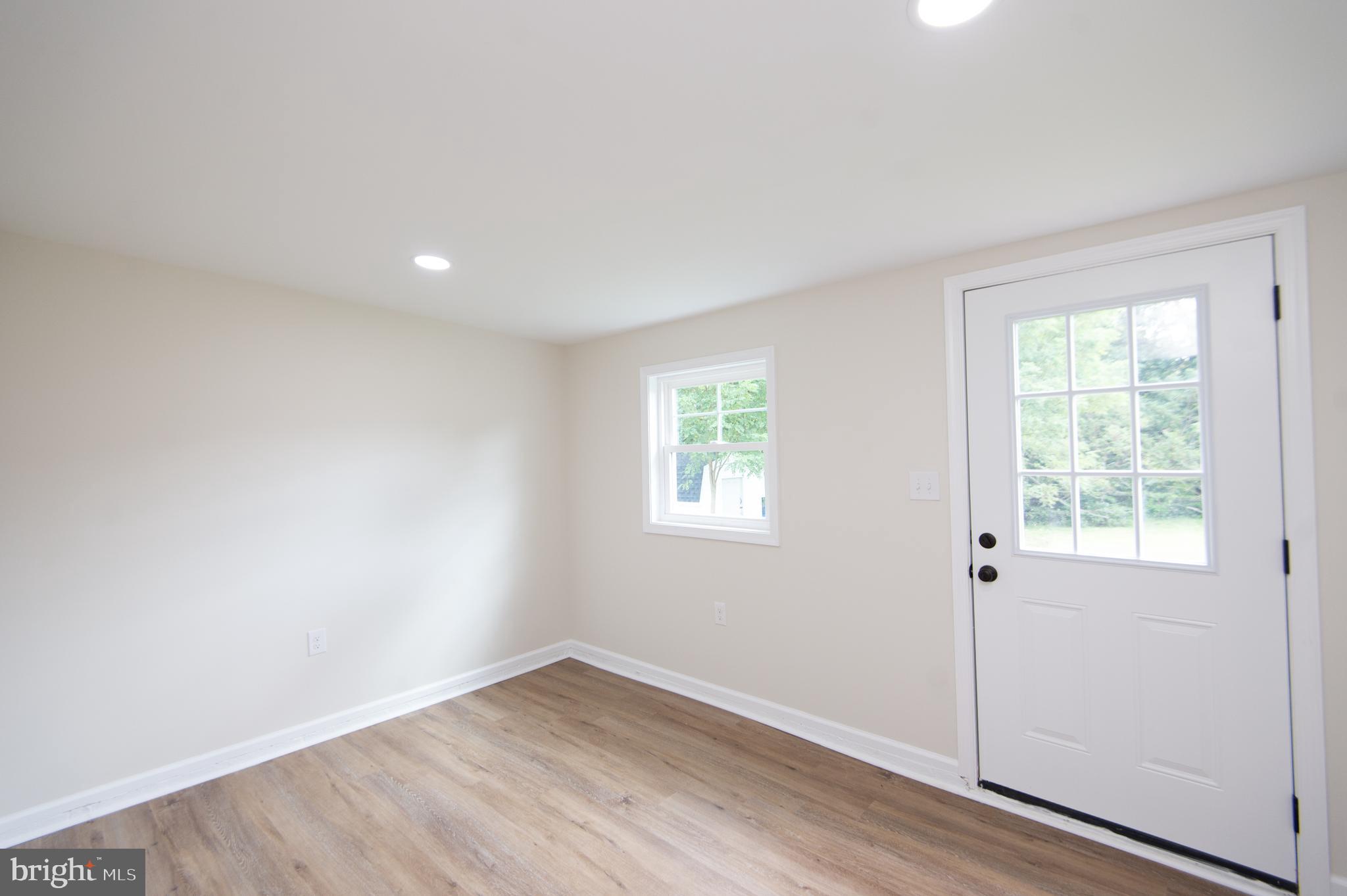 EASTON - Residential