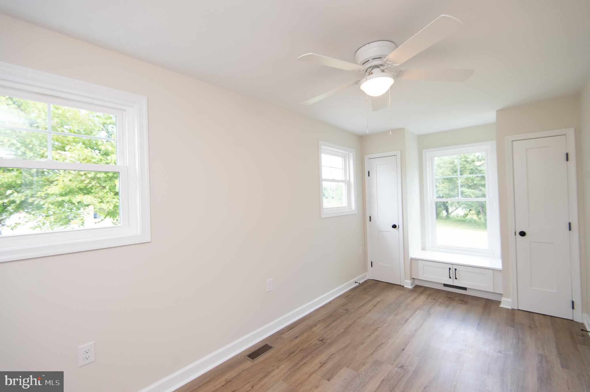 EASTON - Residential