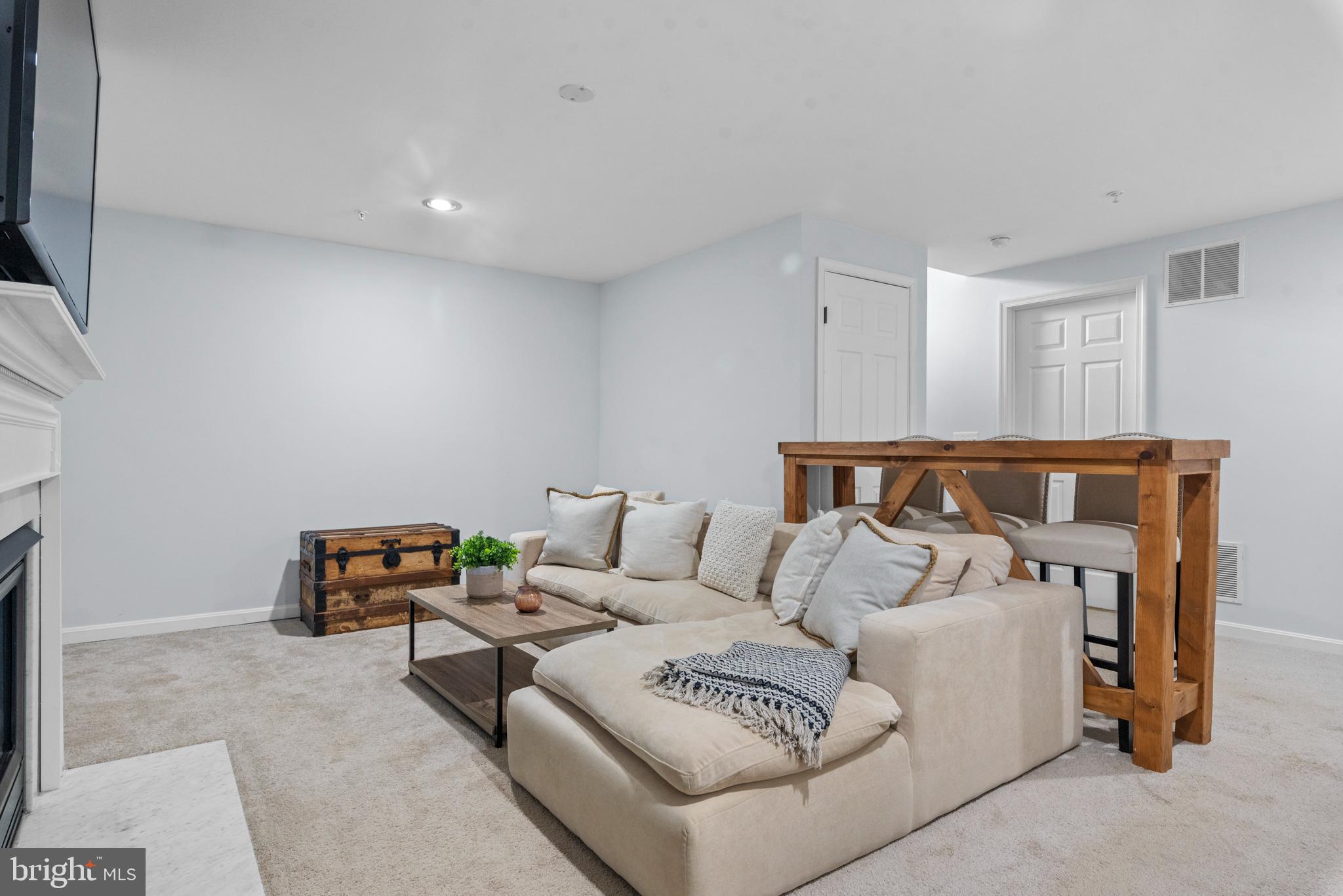 WINDGATE CONDO - Residential