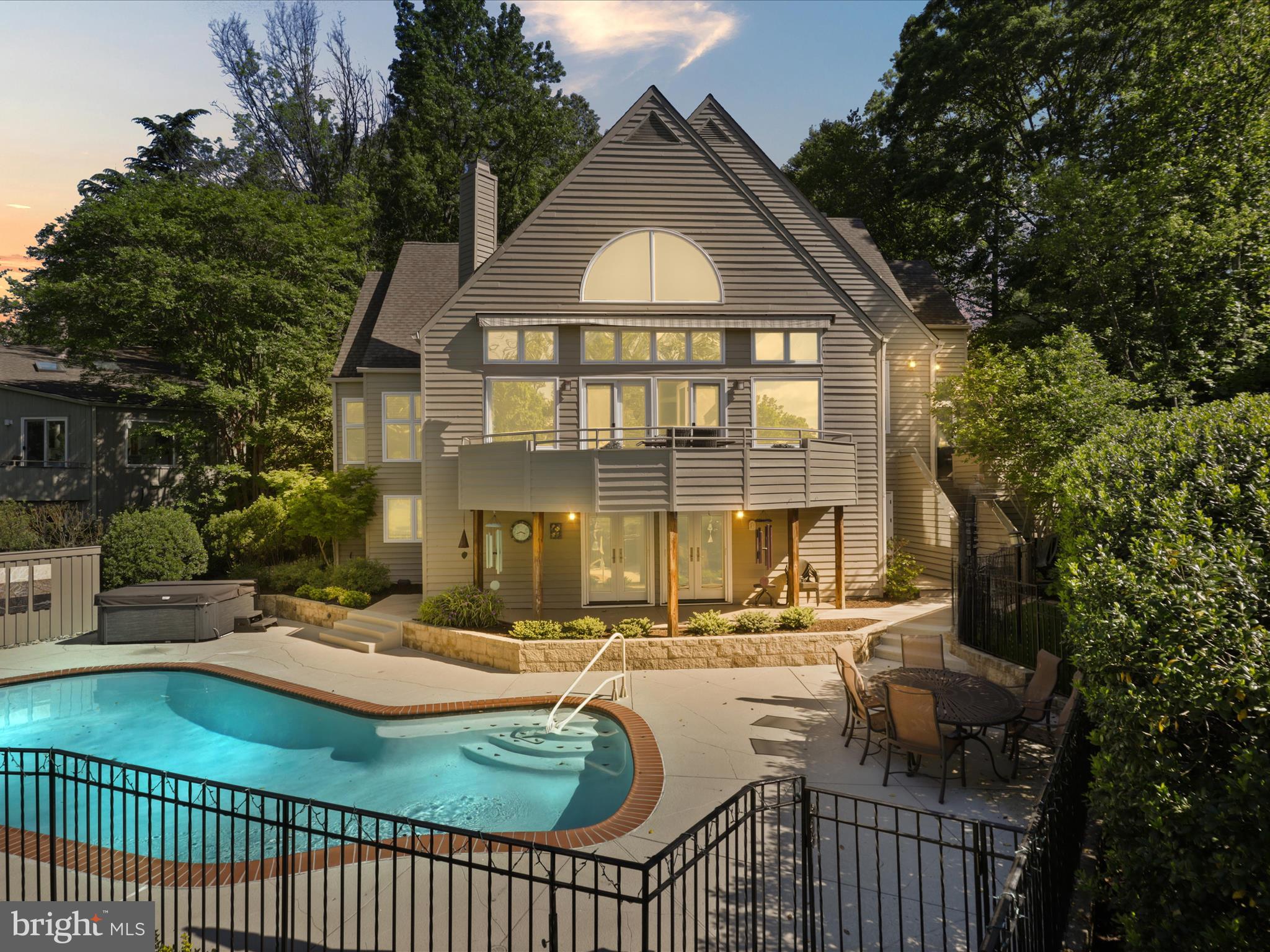 RESTON - Residential