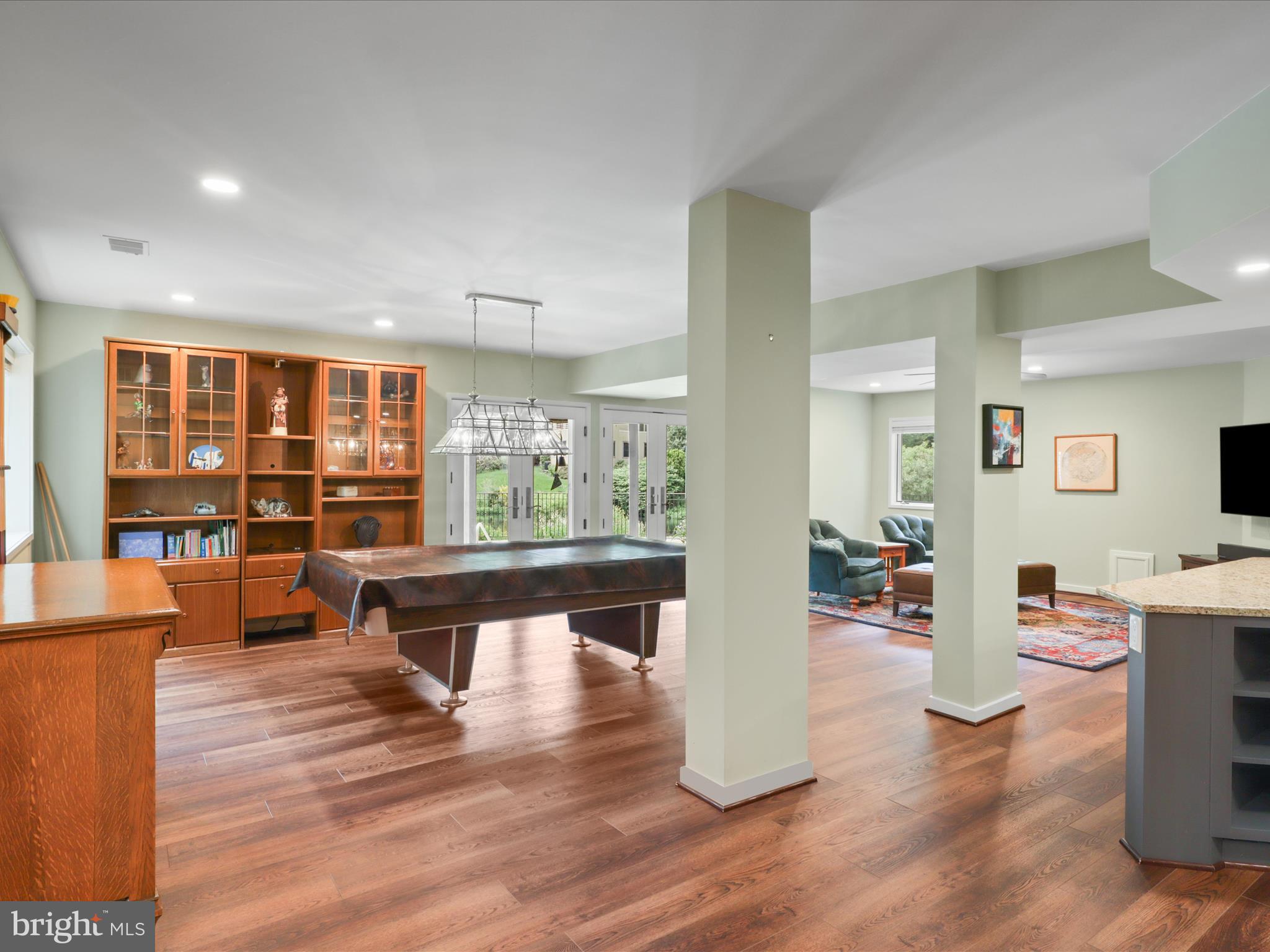 RESTON - Residential