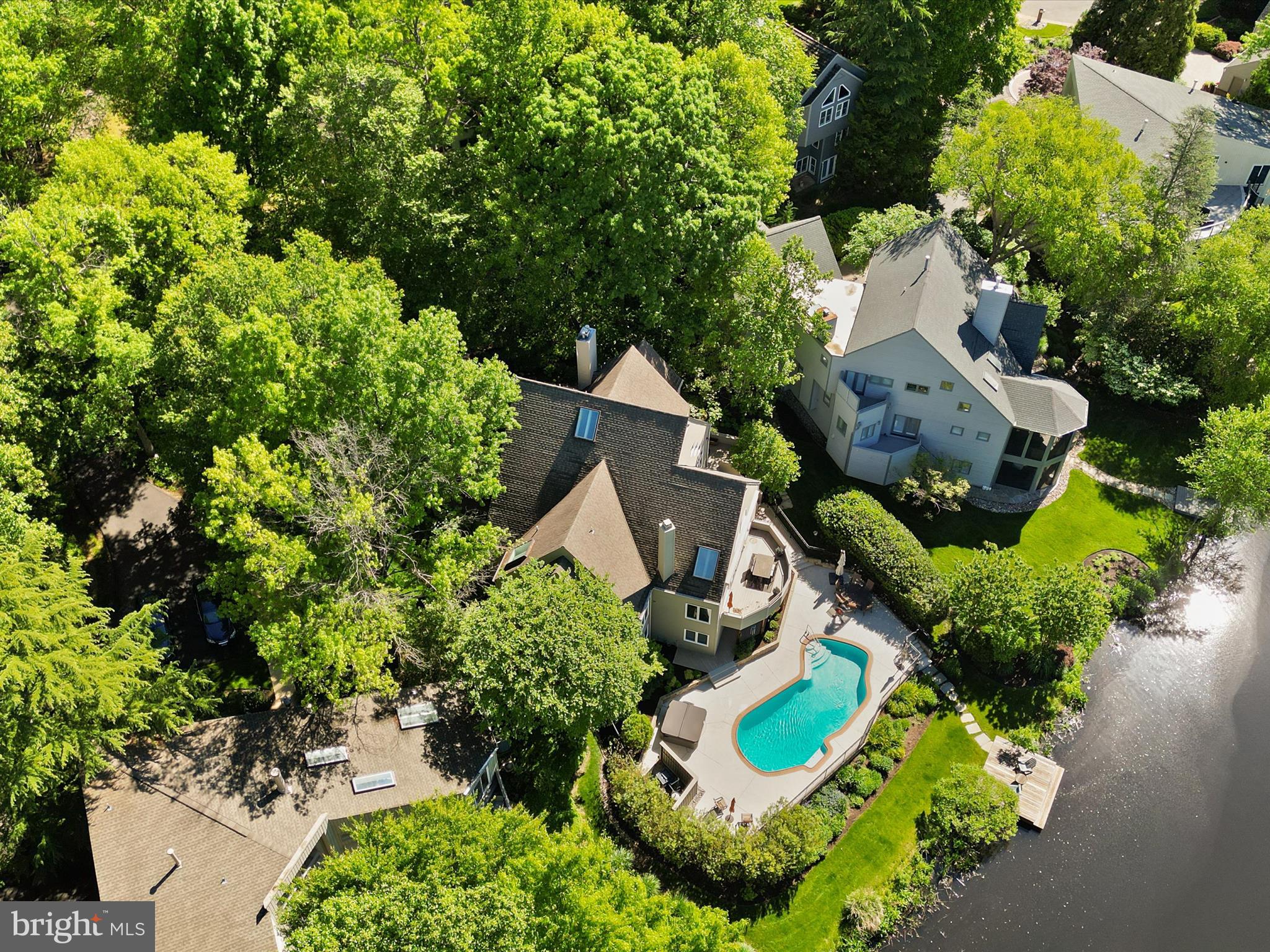 RESTON - Residential