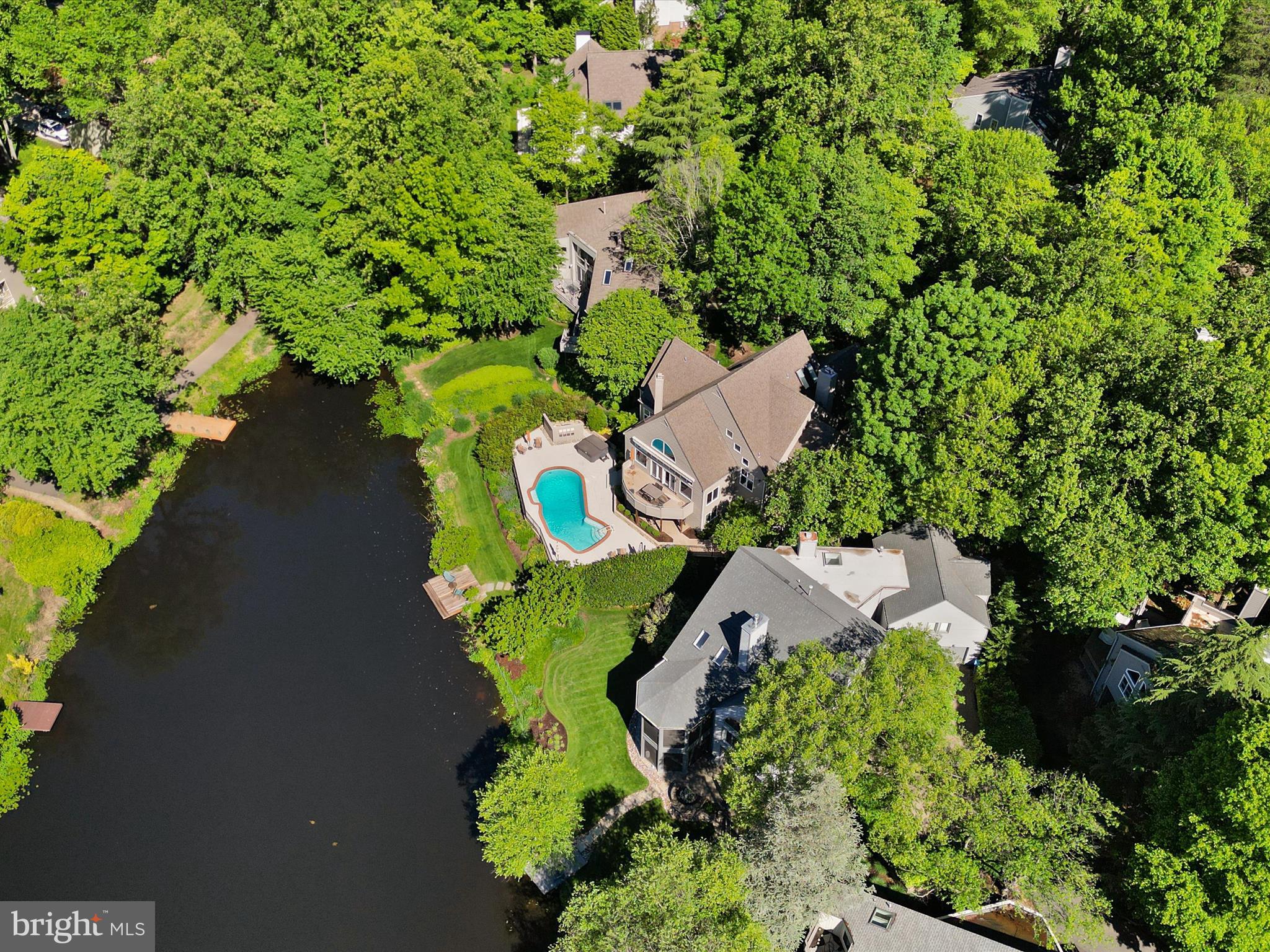 RESTON - Residential