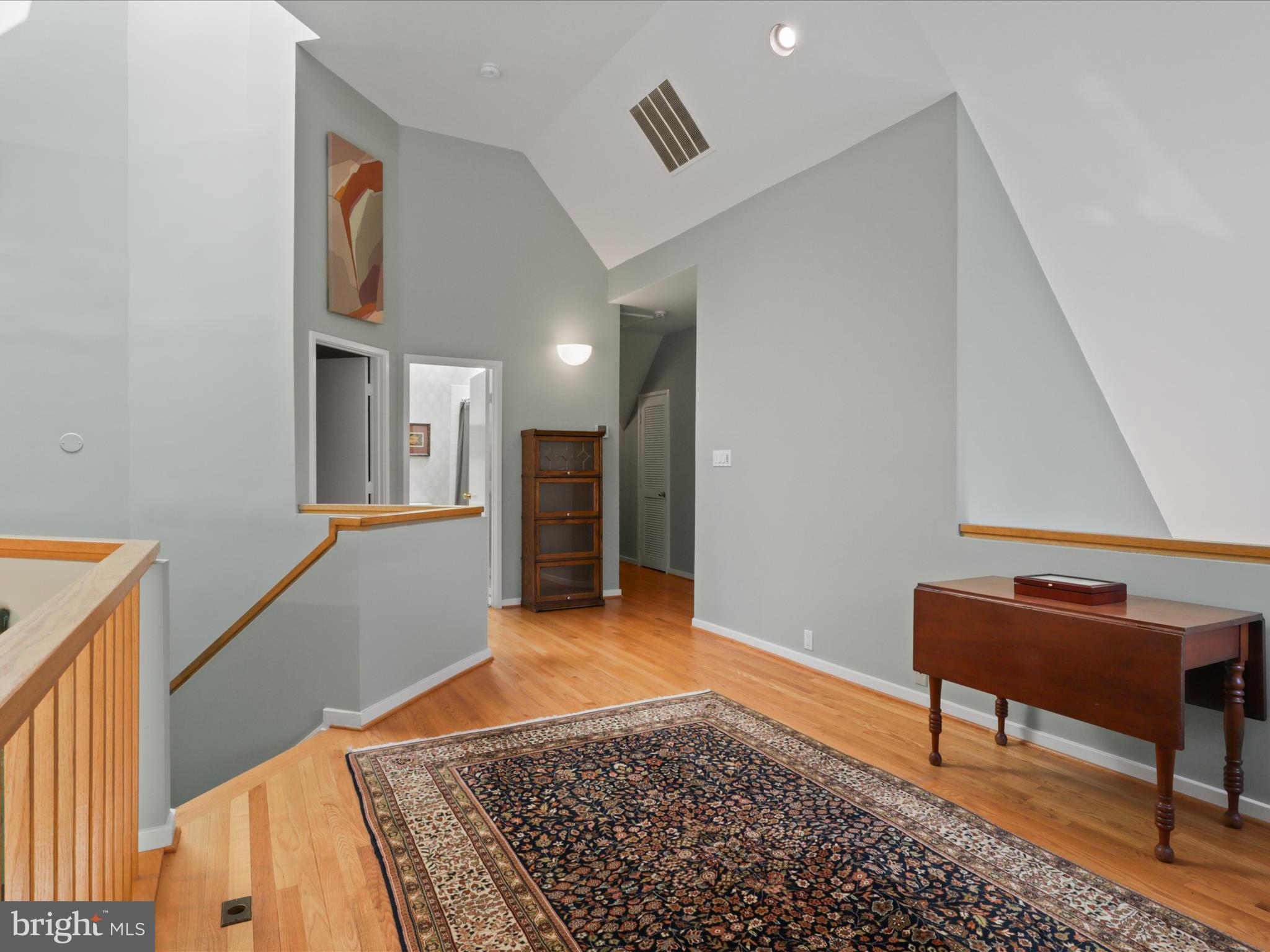 RESTON - Residential