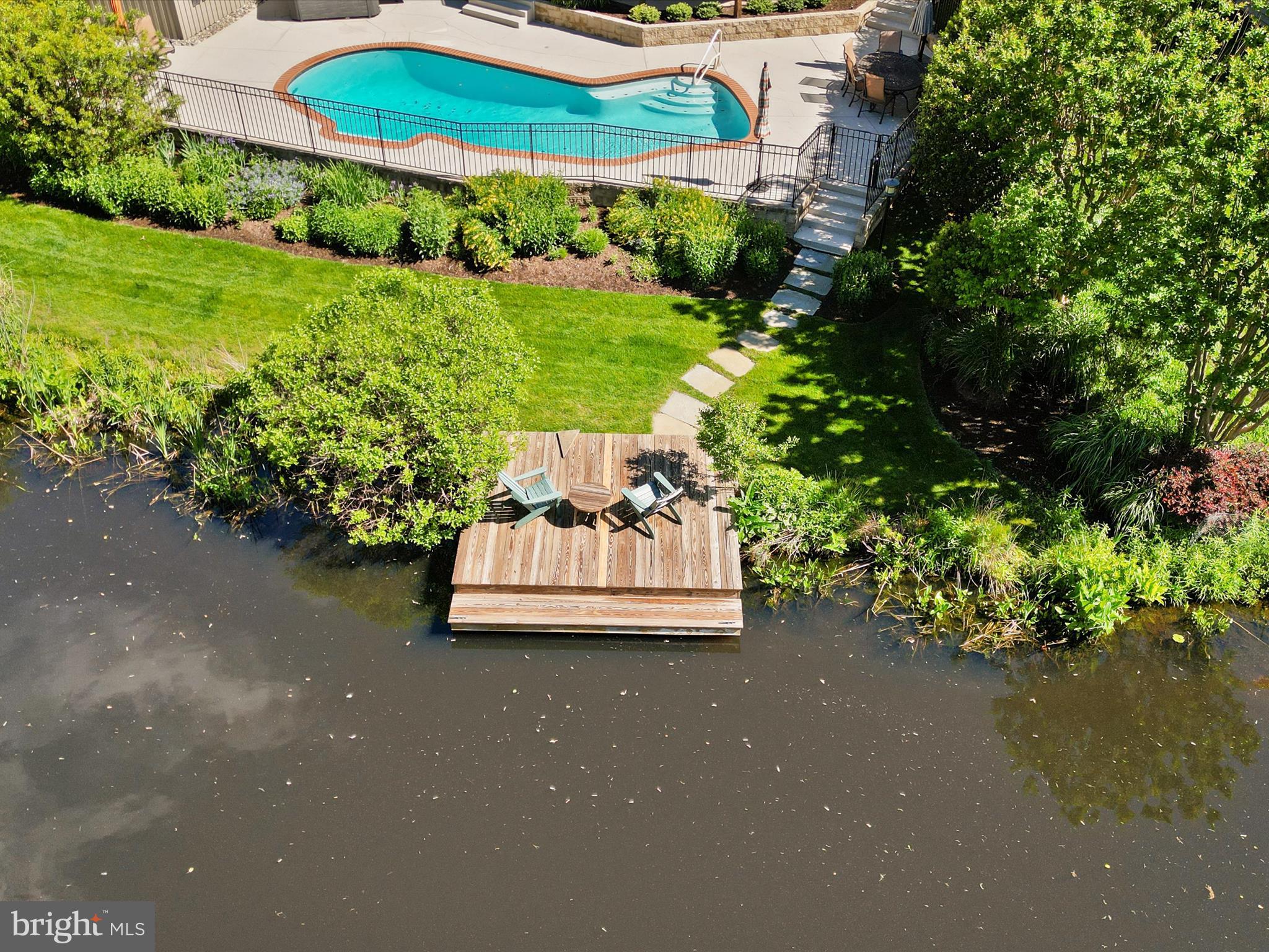 RESTON - Residential