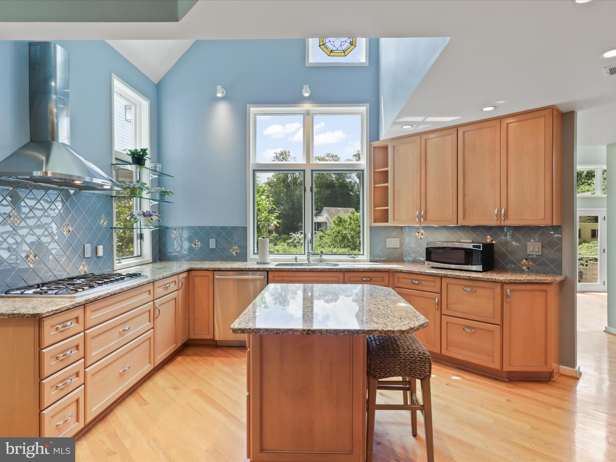 RESTON - Residential