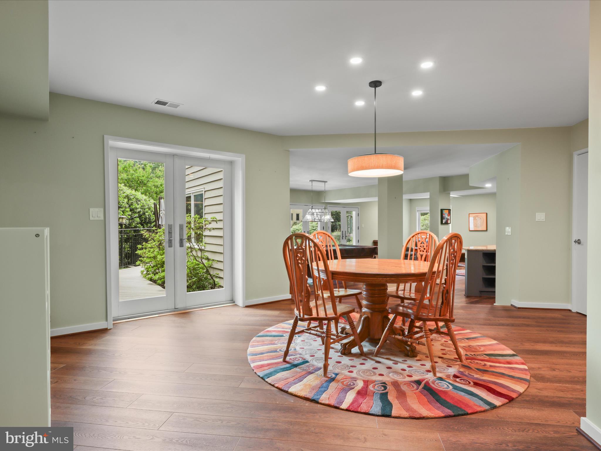 RESTON - Residential