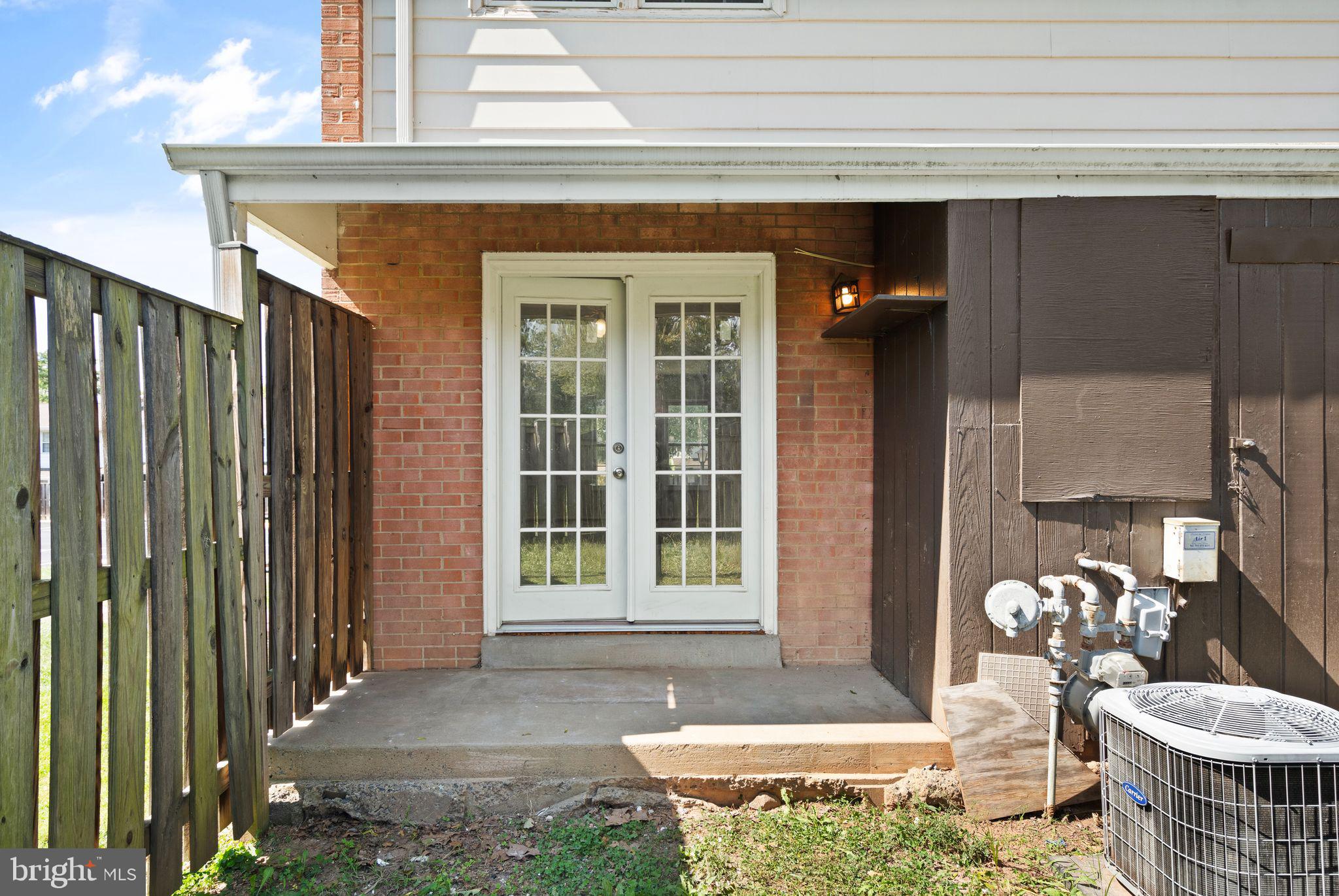 PEMBROOKE - Residential