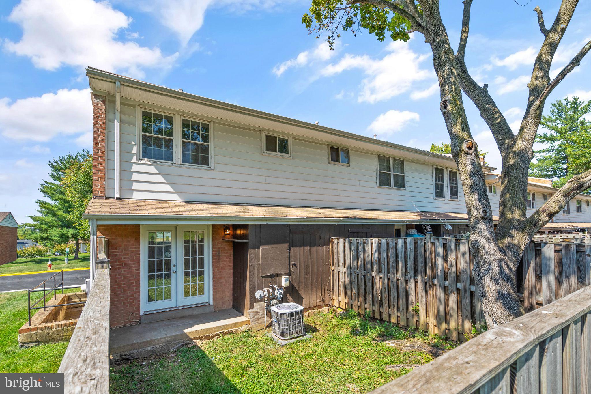 PEMBROOKE - Residential