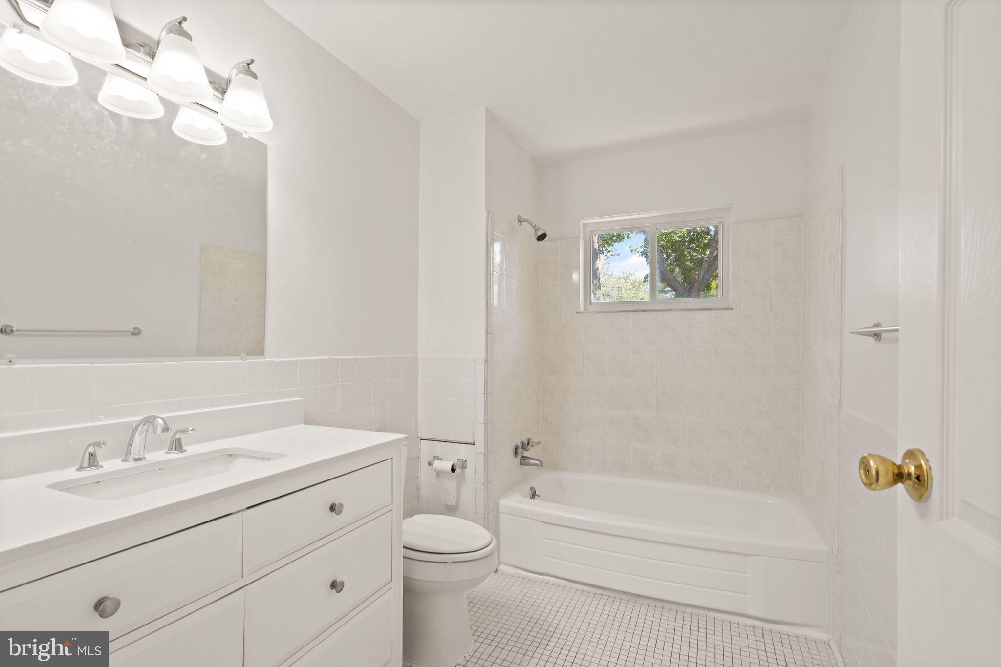 PEMBROOKE - Residential