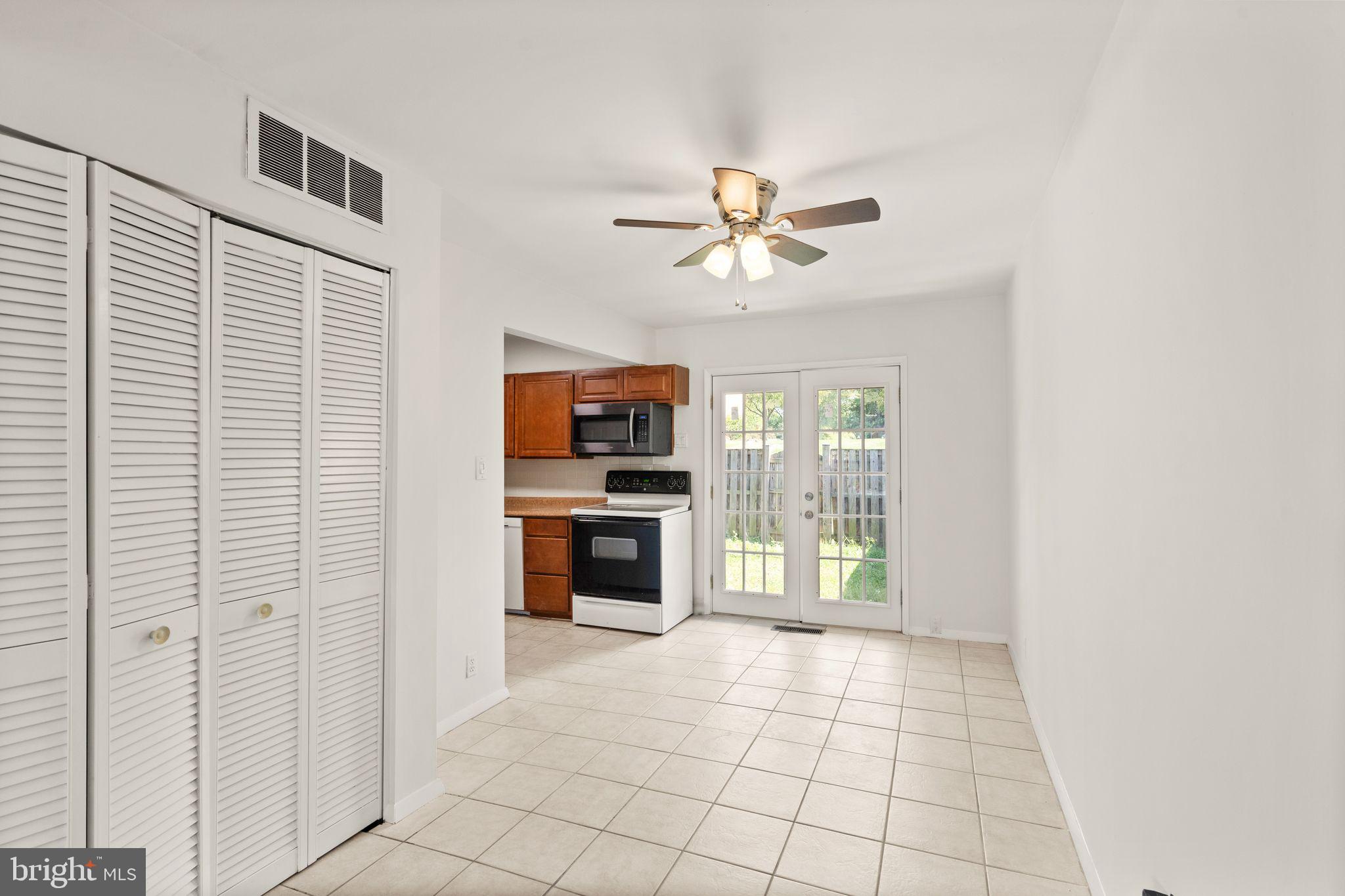 PEMBROOKE - Residential