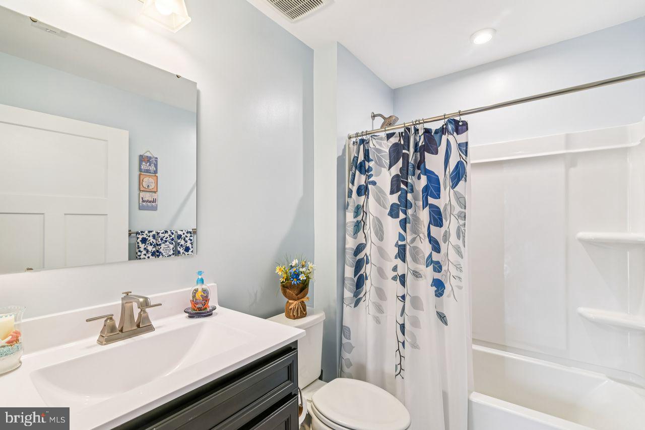 THE VINES OF SANDHILL - Residential