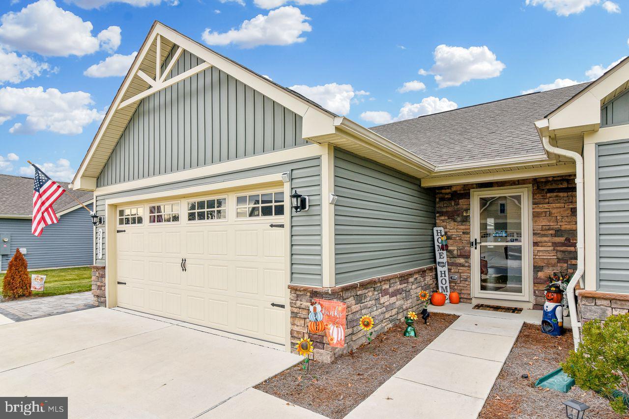 THE VINES OF SANDHILL - Residential