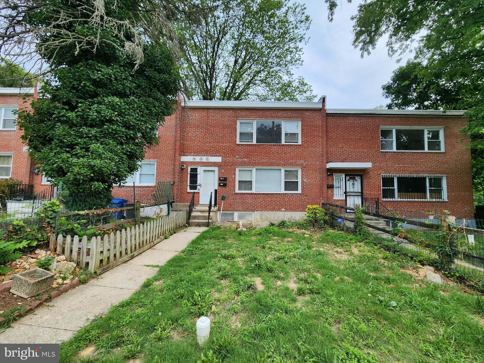 ONLINE AUCTION: Bidding begins 08/12/2025 @ 10:00 AM. Bidding ends 08/14/2025 @ 11:30 AM. List Price is Suggested Opening Bid. Located in Baltimore’s Mid-Govans neighborhood, this property sits less than a mile from Loyola University Maryland, the scenic Sherwood Gardens, and the Waverly Shopping Center. Nearby attractions also include the Baltimore Museum of Art and the historic Baltimore Country Club golf course. The location offers convenient access to Greenmount Ave. and East Cold Spring Lane, major thoroughfares that connect directly to I-83 and other key commuter routes. This property is vacant. Property is separately metered. Deposit: $15,000.
Property Features:
-All appliances are included in the sale of the property
-Smart Thermostat
-Washer/Dryer
-Tune-up on the A/C unit (Central Air)
-Rebuilt Porch