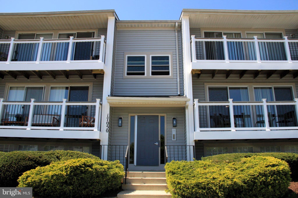 Photo of 17050 Capri Lane #302, DUMFRIES, VA 22026 (MLS # VAPW2132478)