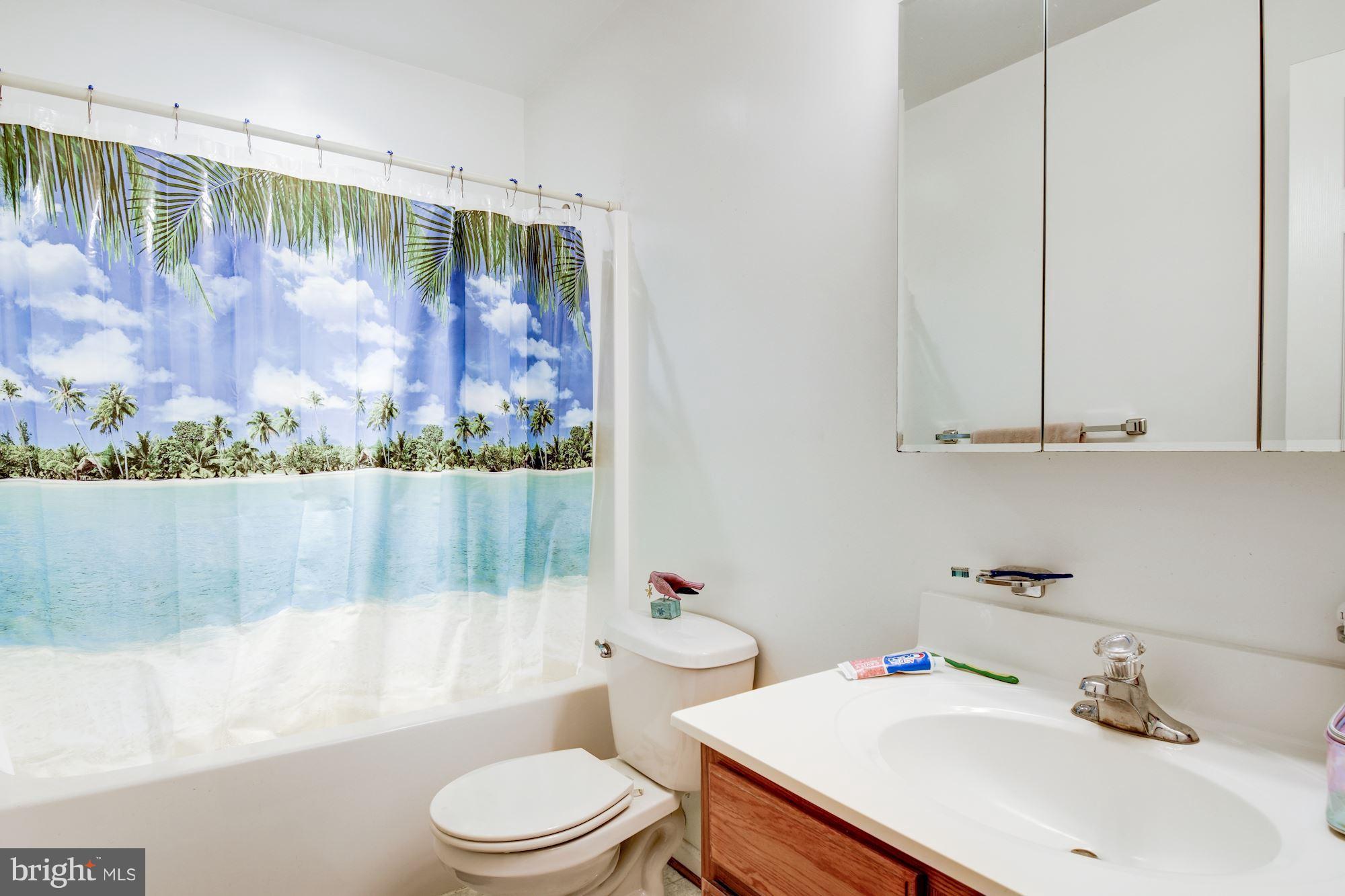 FRANKLIN MANOR BEACH - Residential