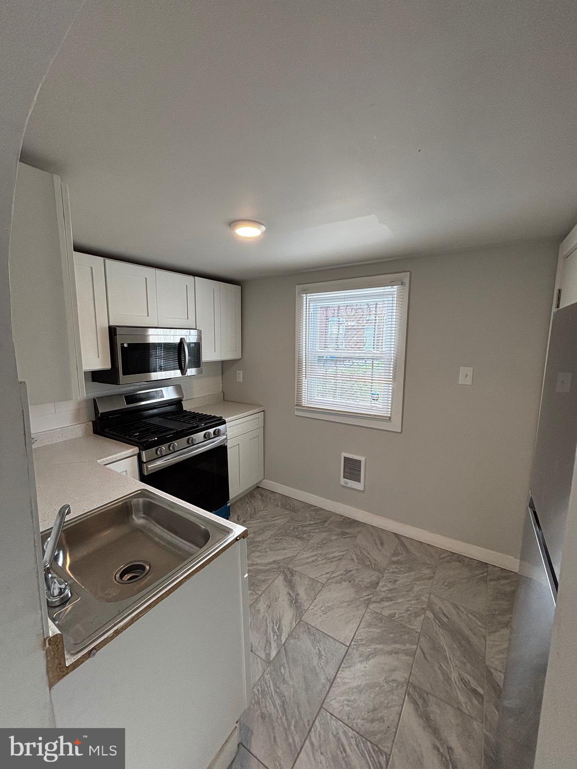 KENSINGTON - Residential