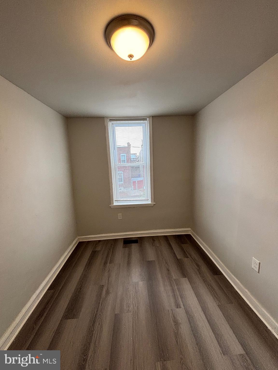 KENSINGTON - Residential