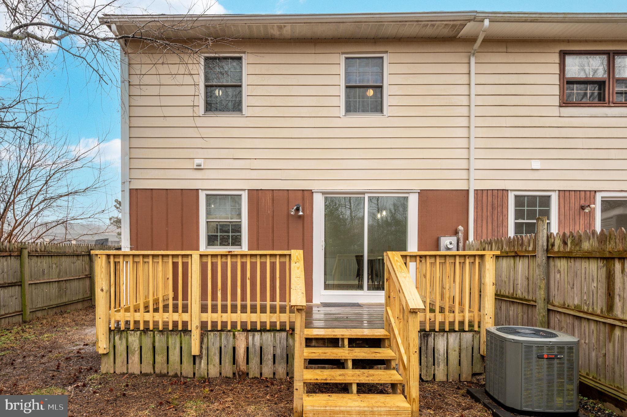 HERITAGE COURT - Residential