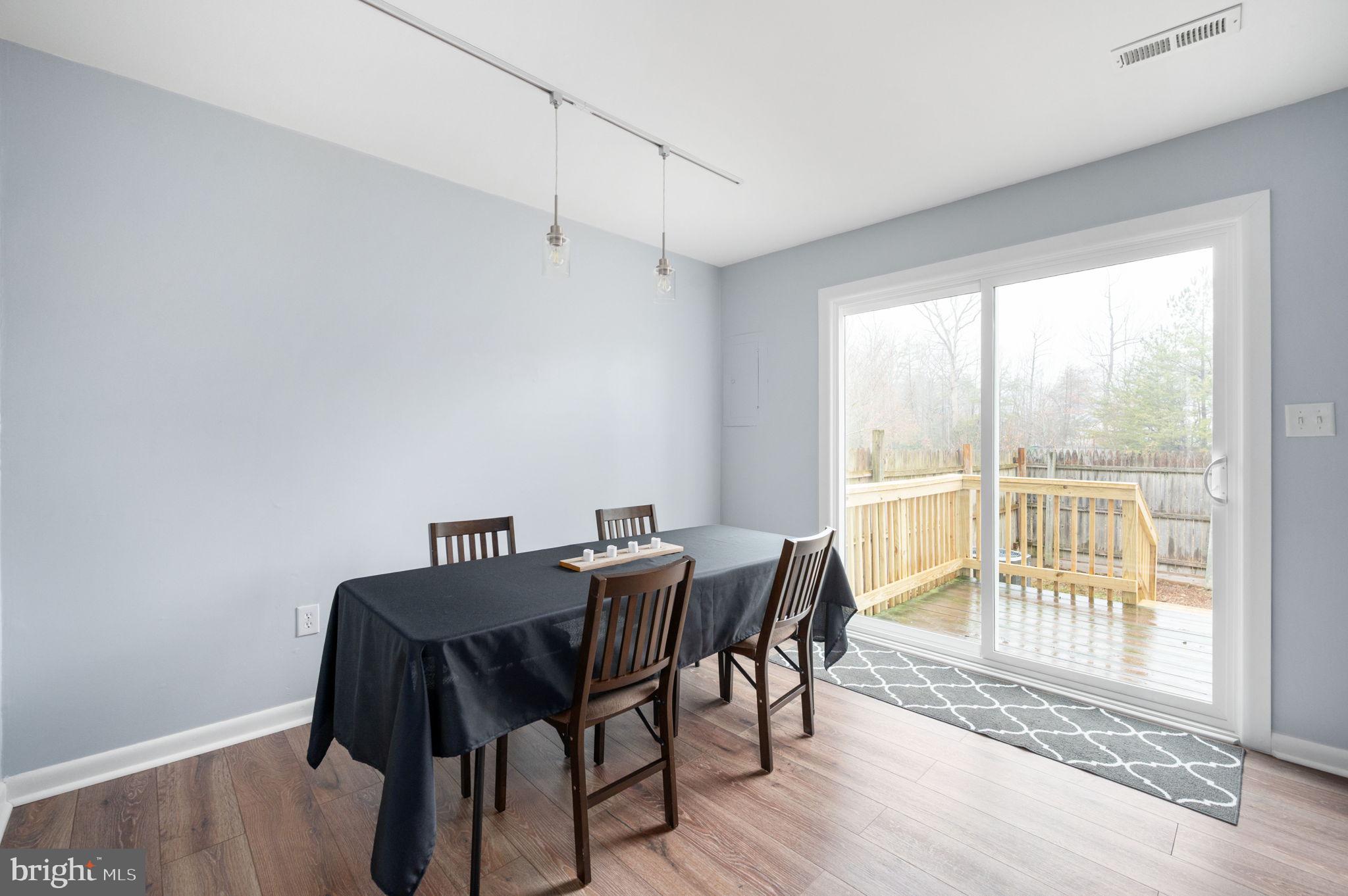 HERITAGE COURT - Residential