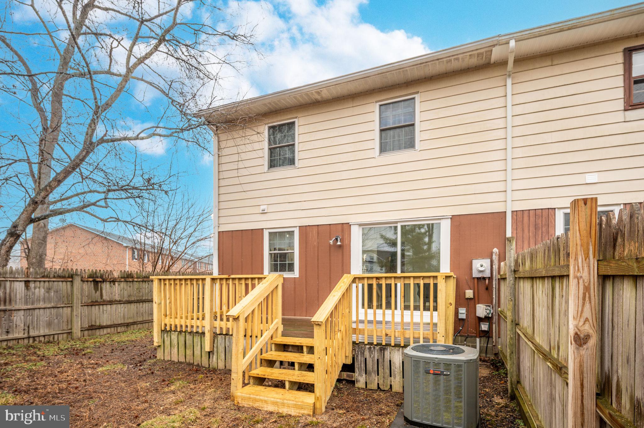 HERITAGE COURT - Residential