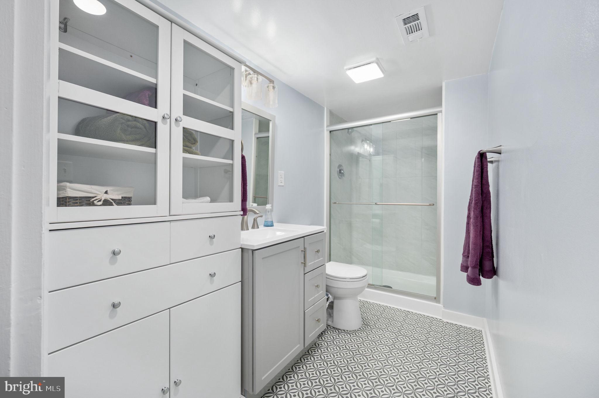 HERITAGE COURT - Residential