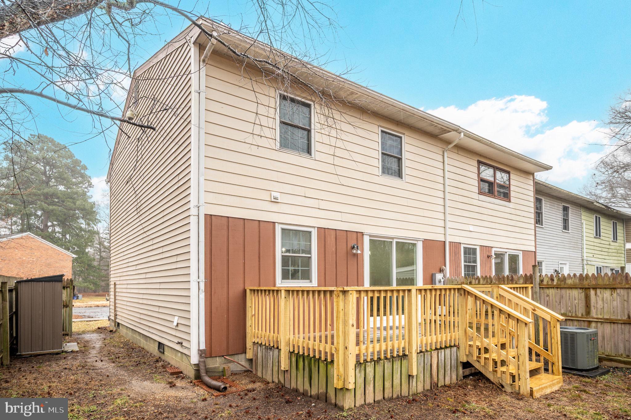 HERITAGE COURT - Residential