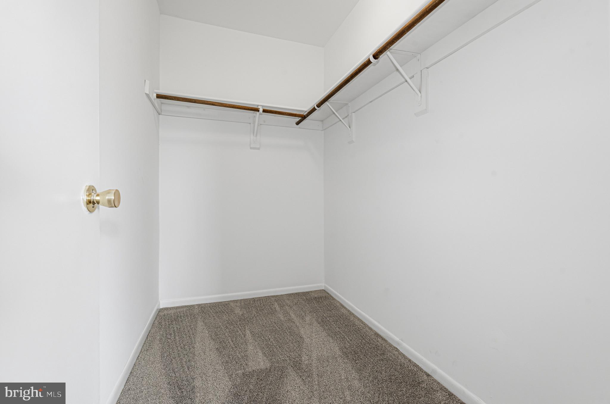 LAUREL - Residential